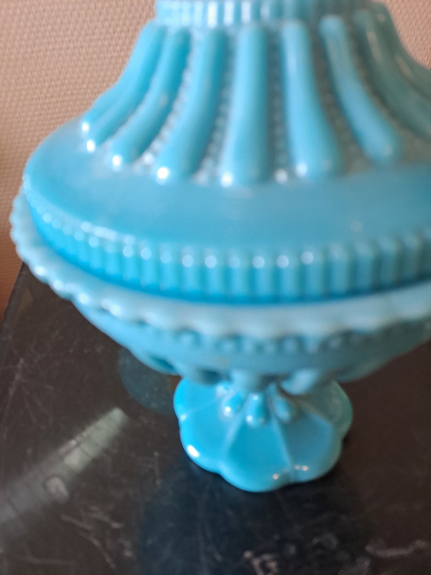 Bonbonnière/ Drageoir En Opaline Bleue.