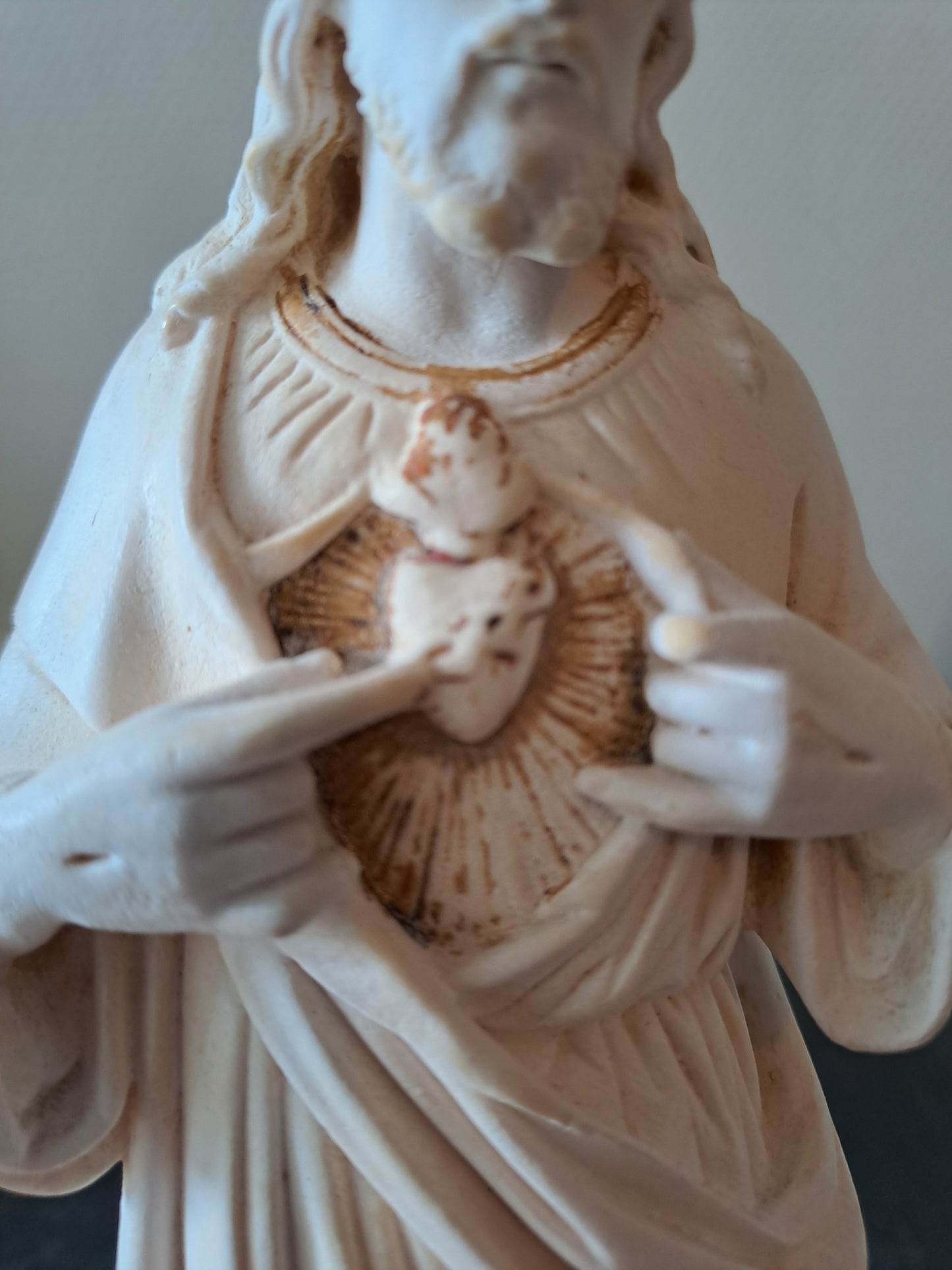 Statue Sacré-Cœur De Jésus. Signé.