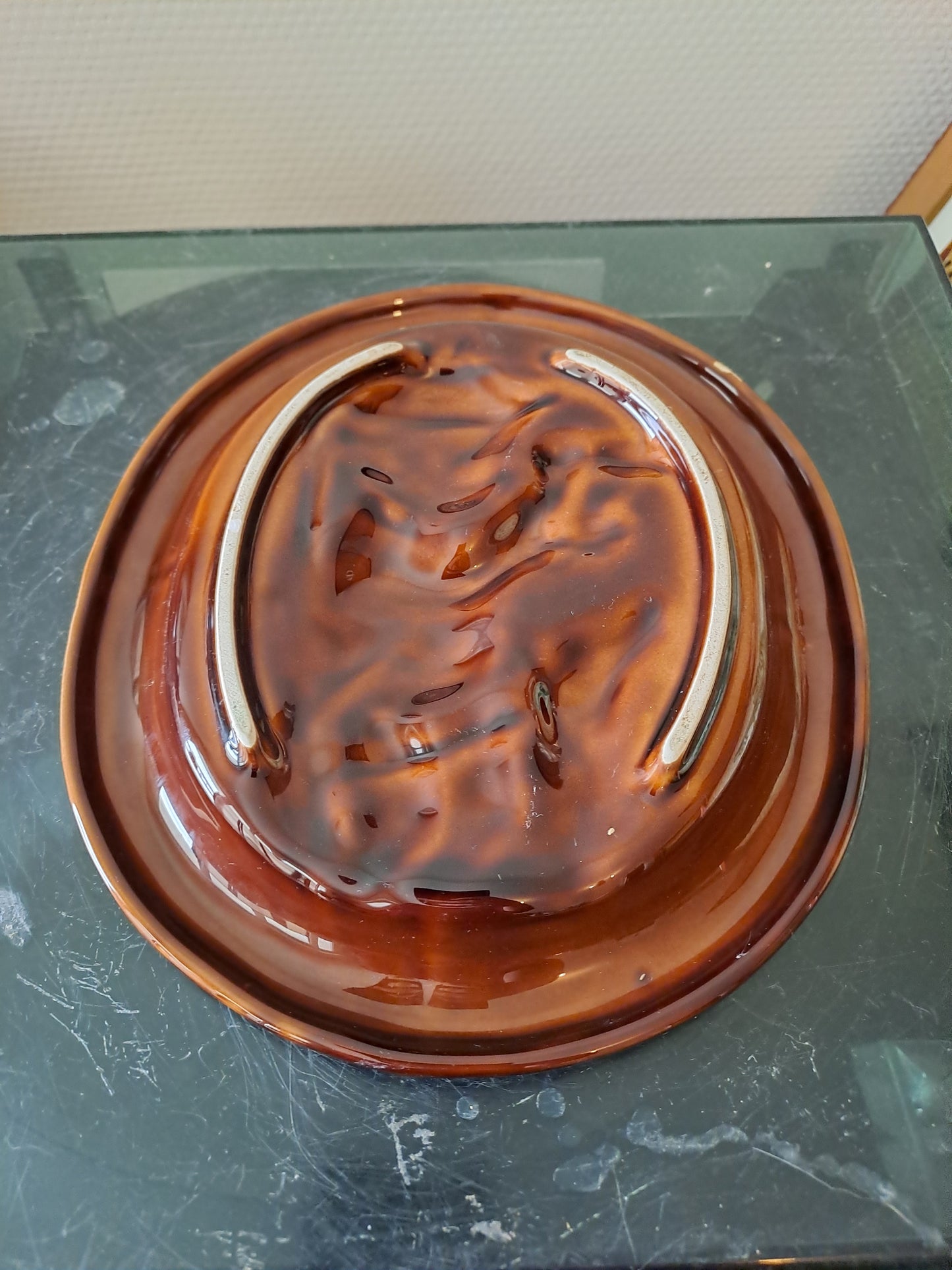 Plaque De Porcelaine Allemand.Style Hummel Goebel. Petit chasseur. Annees 70/80.