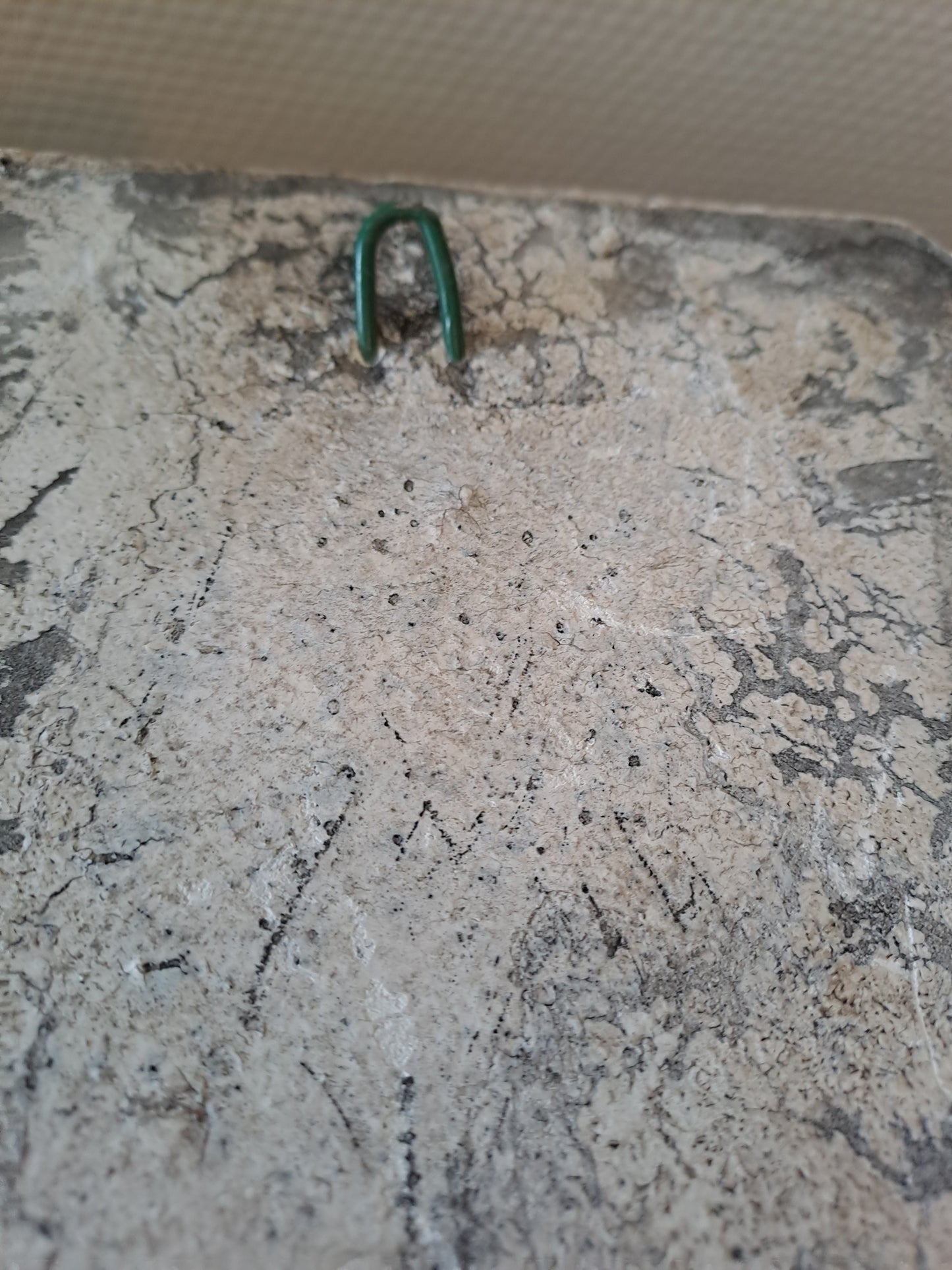 Carreau/ bas relief. Mare De Deu De Montserrat.