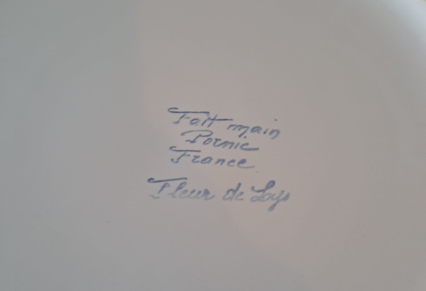 Plat Figurant un Poisson Pornic France Fleur De Lys.