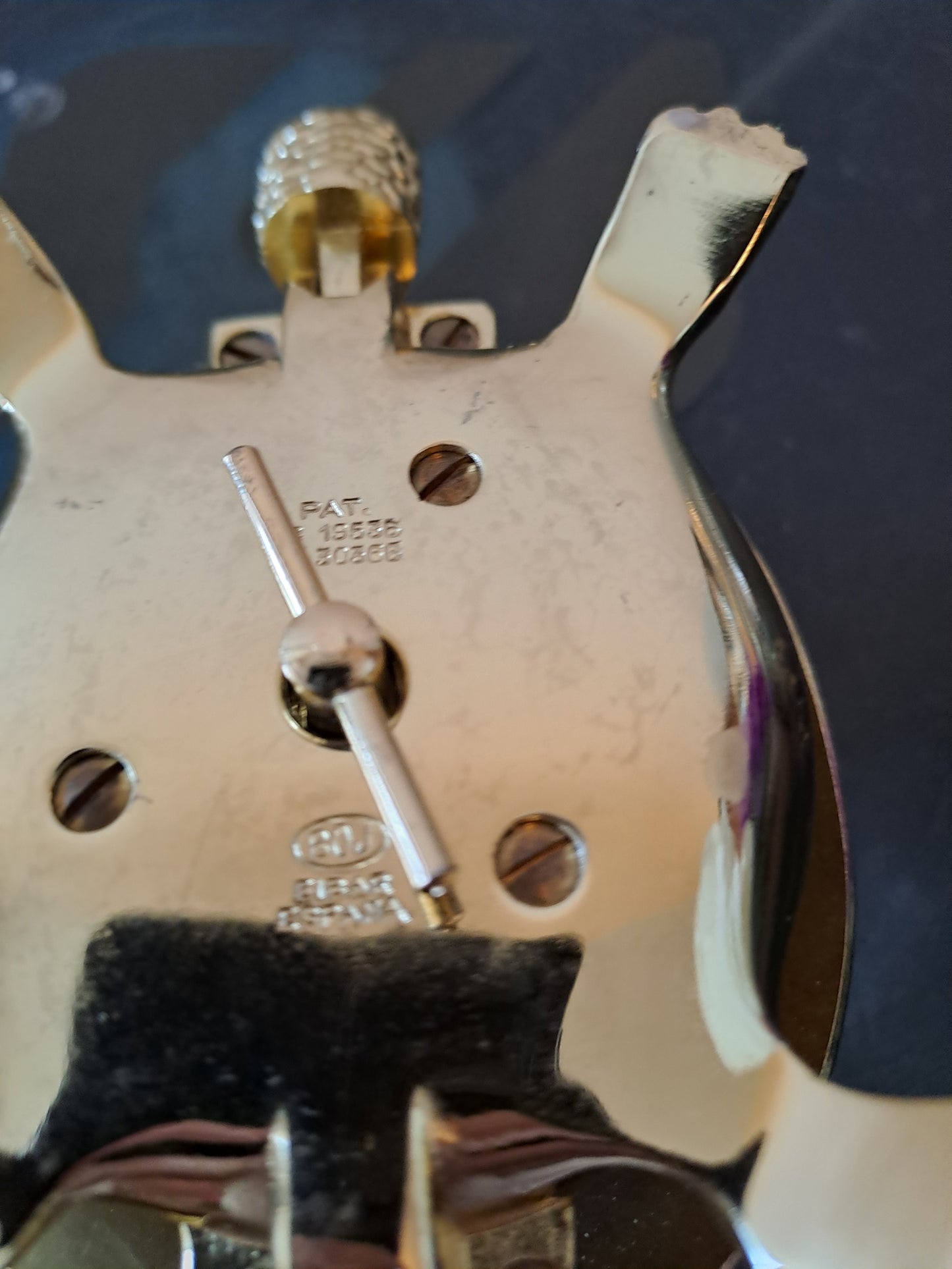 Cloche De Table Figurant Une Tortue. Gravée Desul