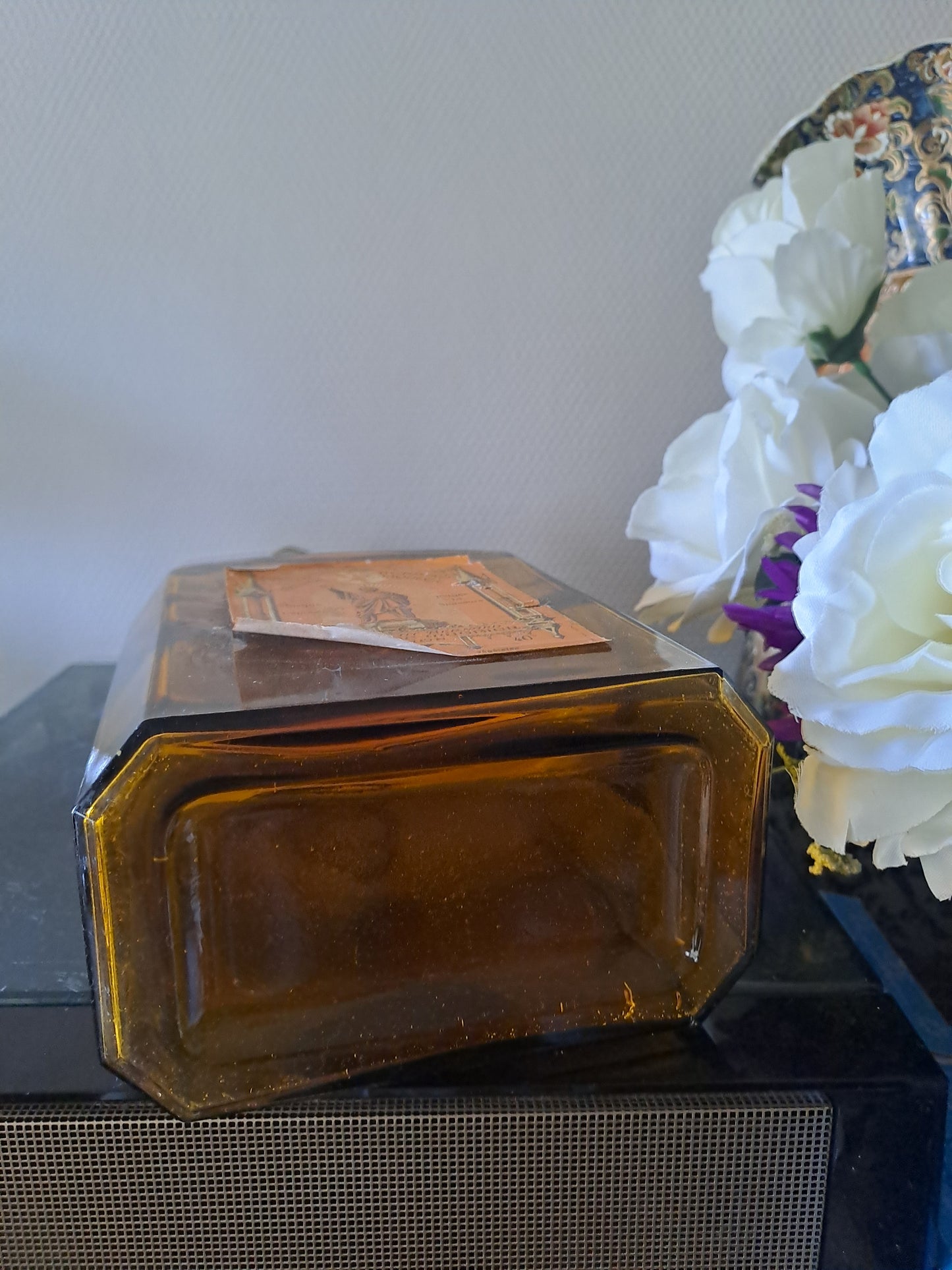 Verrerie Ancienne. Bouteille En Verre. Vintage. Saint-Bernard.