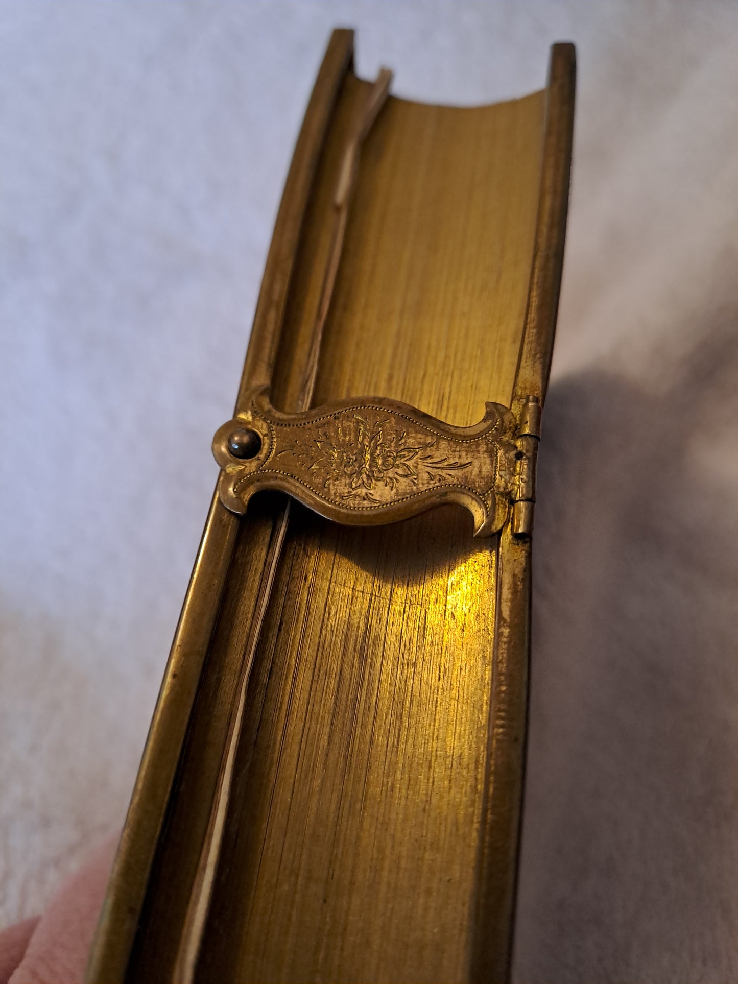 Paroissien à l'usage des diocèses qui suivent le rite de Paris contenant les offices de tous les dimanches.....