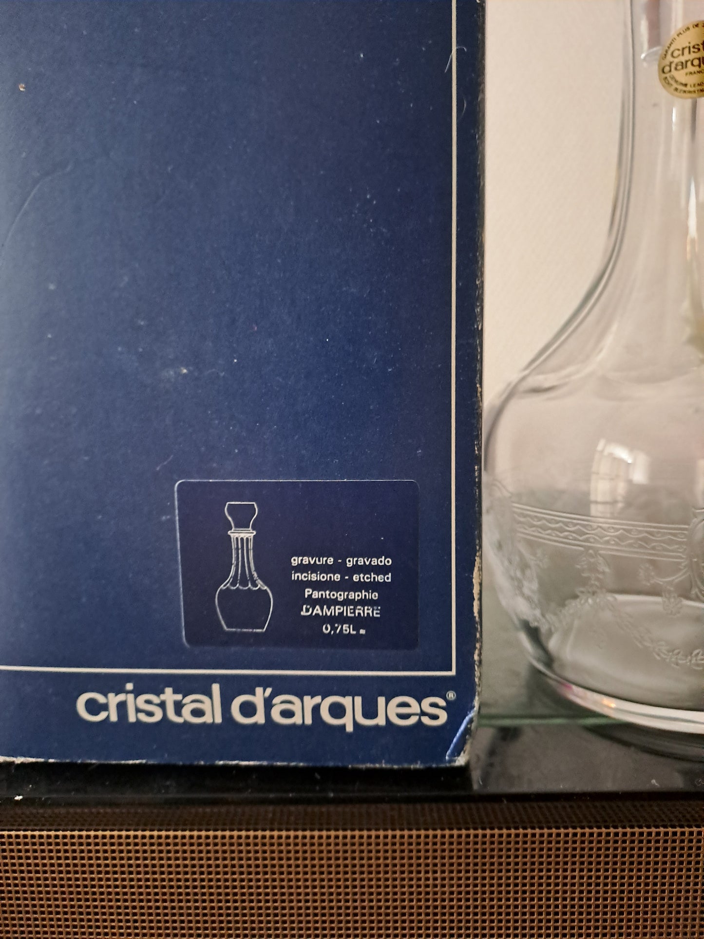 Pichet décanteur en cristal d'Arques modèle Dampierre. Emballage d'origine.