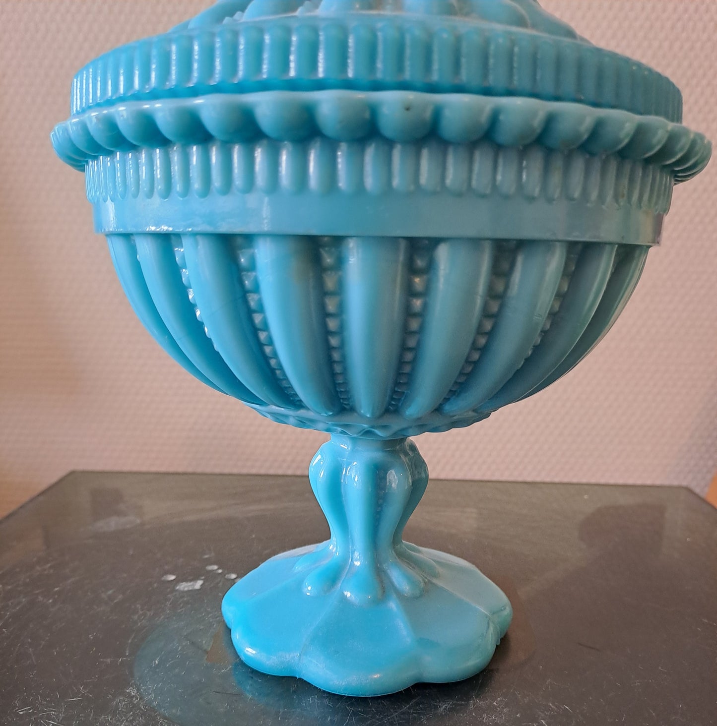 Bonbonnière/ Drageoir En Opaline Bleue.