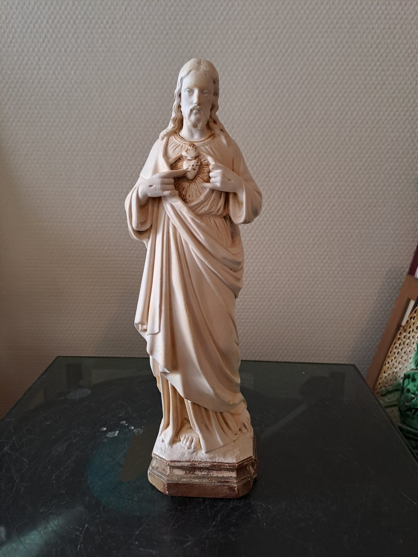 Statue Sacré-Cœur De Jésus.  Signé.