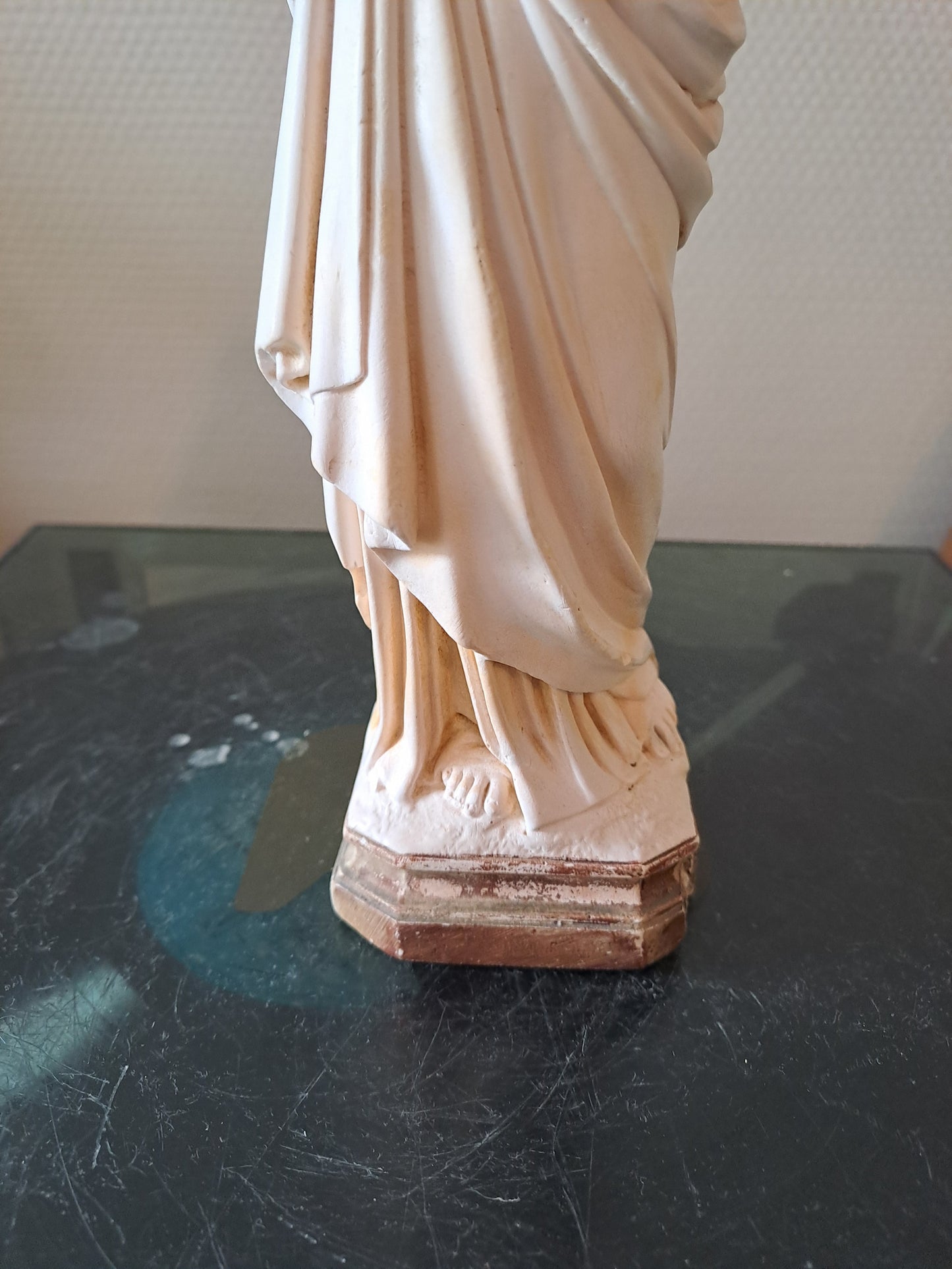 Statue Sacré-Cœur De Jésus.  Signé.