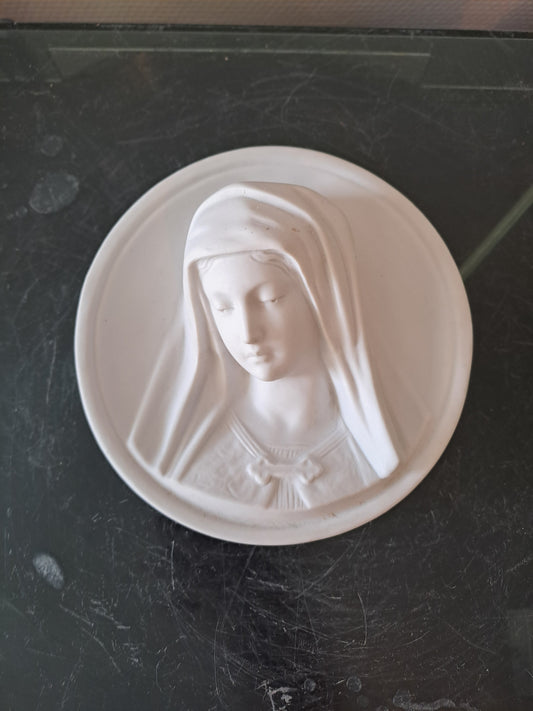 Médaillon Figurant La Sainte Vierge Marie Porcelaine Blanche  Biscuit Bas-relief