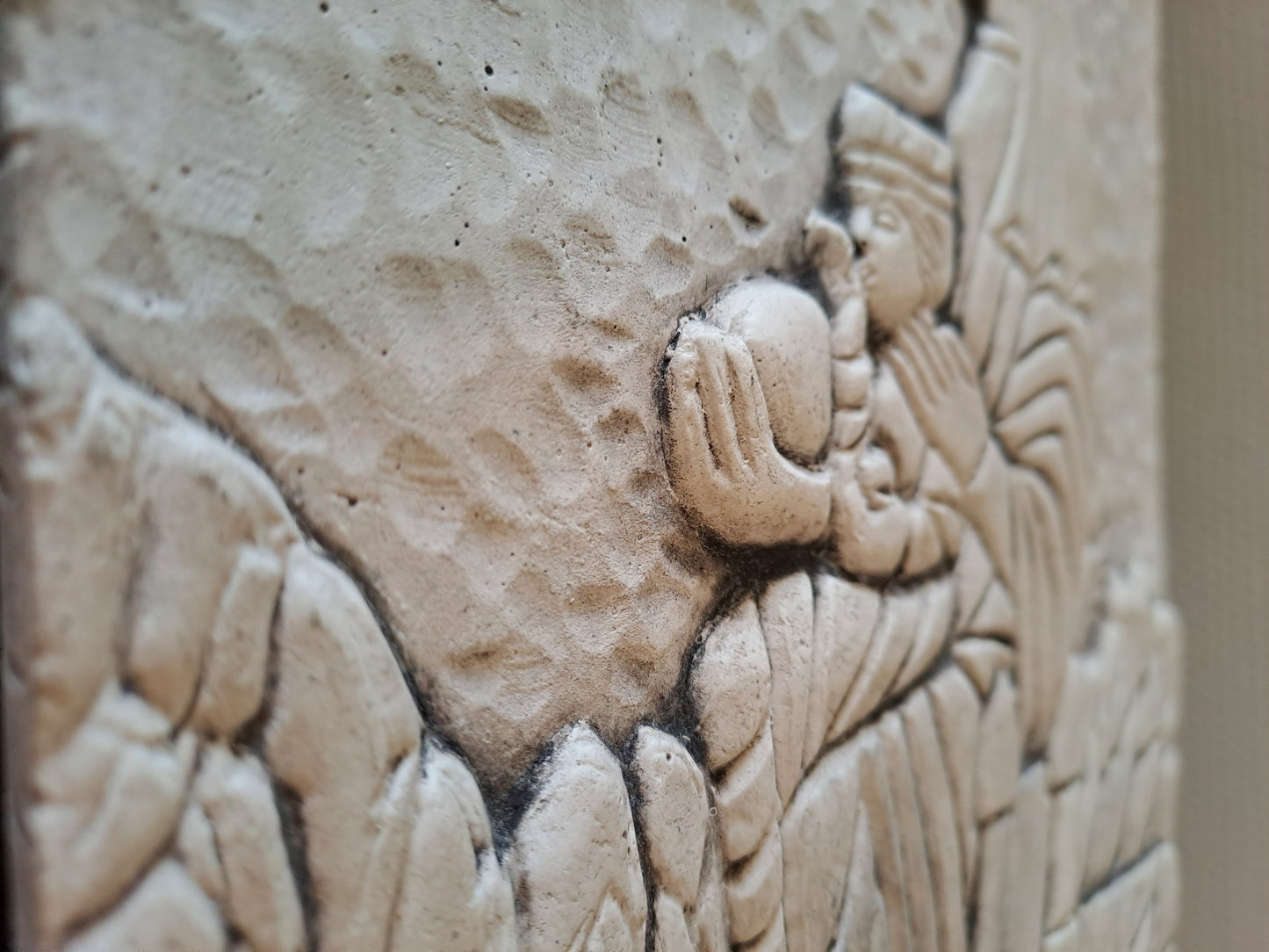 Carreau/ bas relief. Mare De Deu De Montserrat.