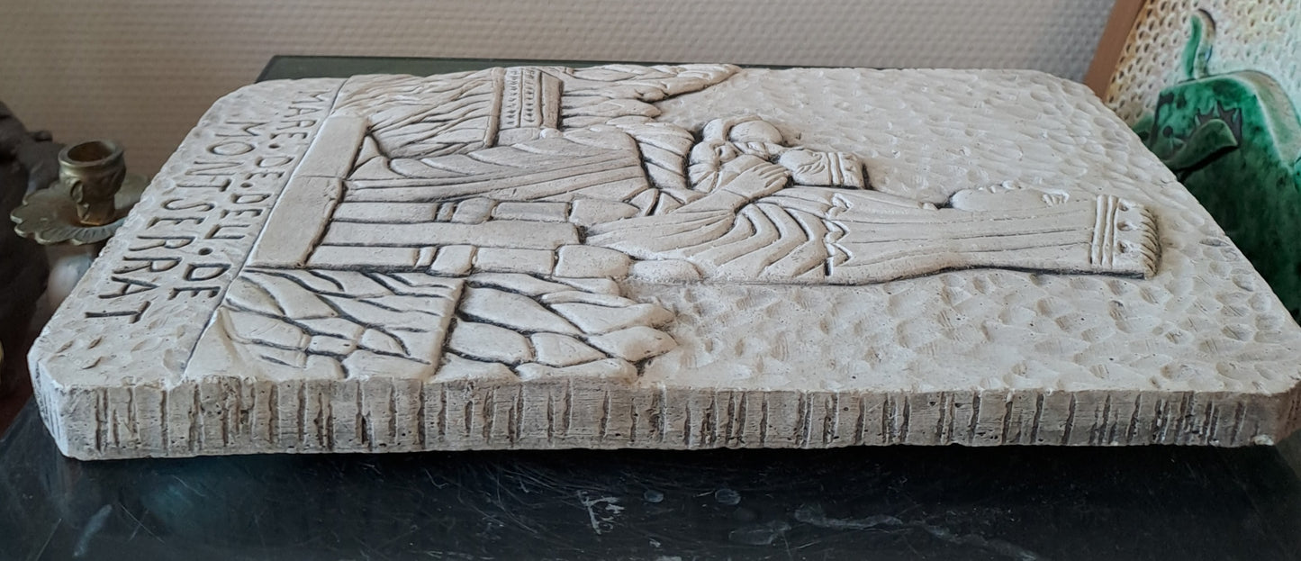 Carreau/ bas relief. Mare De Deu De Montserrat.