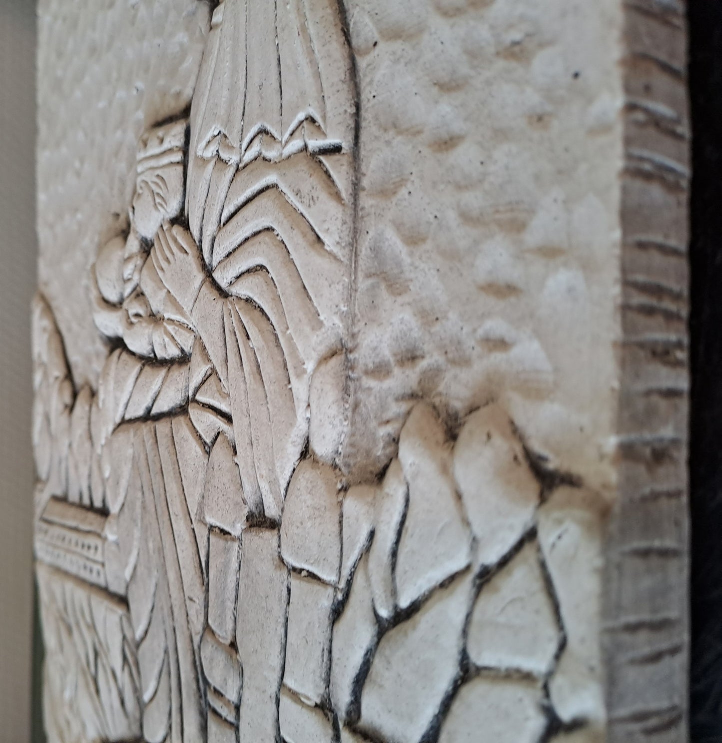 Carreau/ bas relief. Mare De Deu De Montserrat.