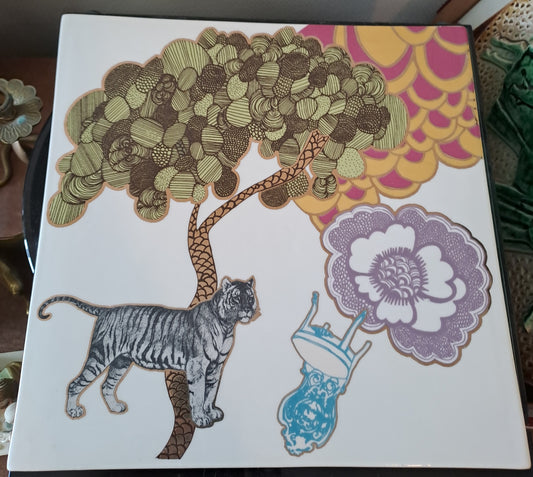 Plaque en Faïence. Design By Concetta Gallo.