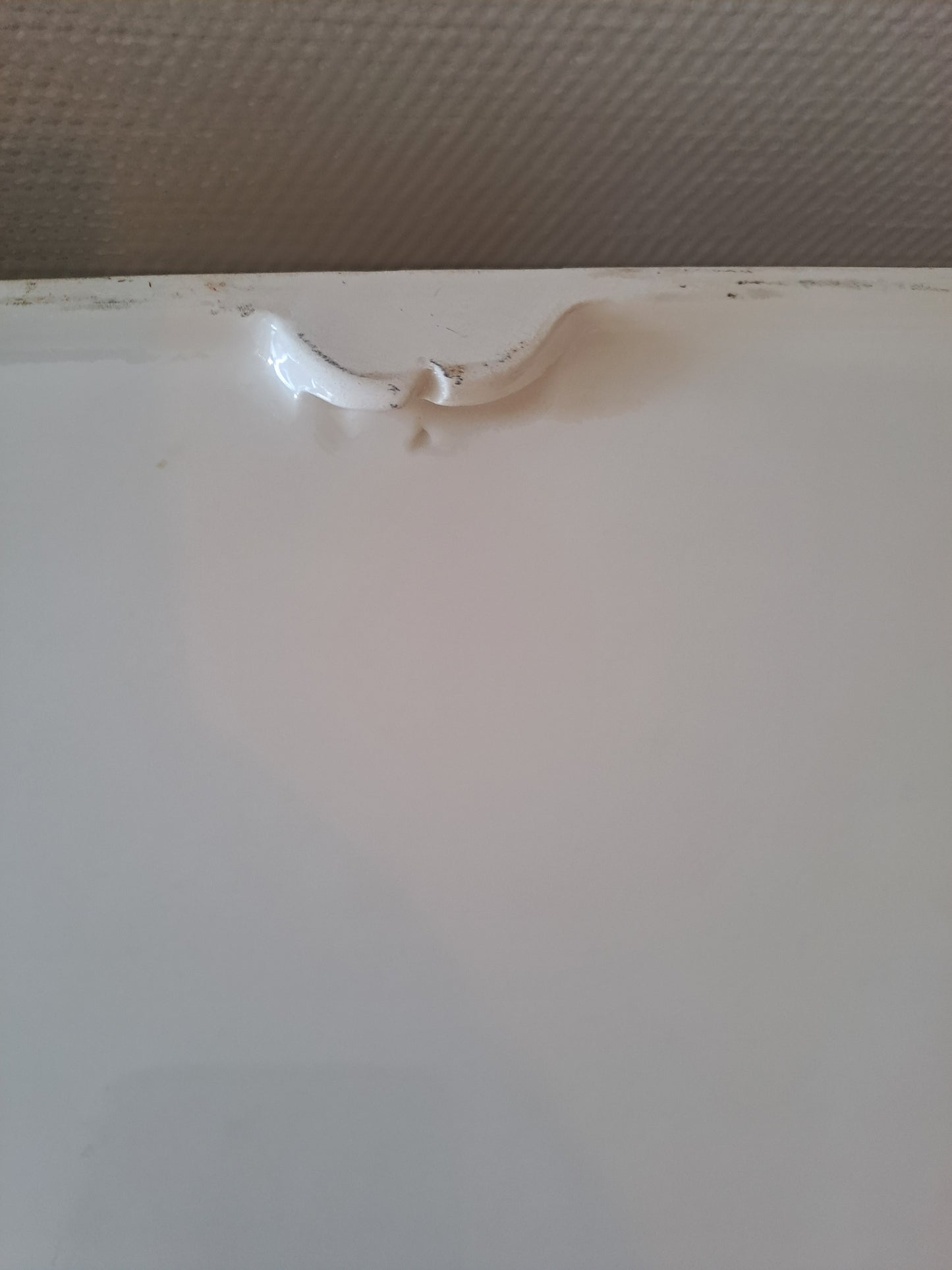 Plaque en Faïence. Design By Concetta Gallo.