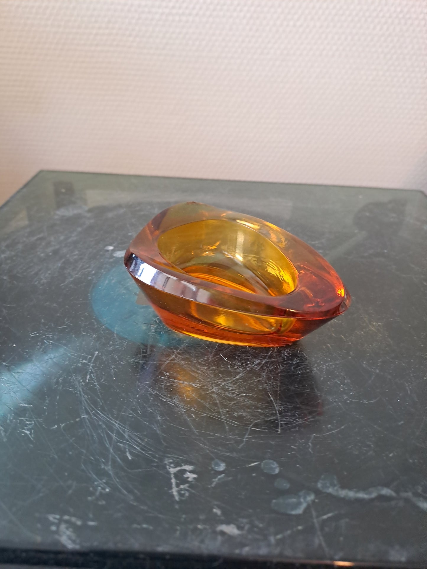 Cendrier Cristal. Design Mi-century.  Ambre. Vintage.