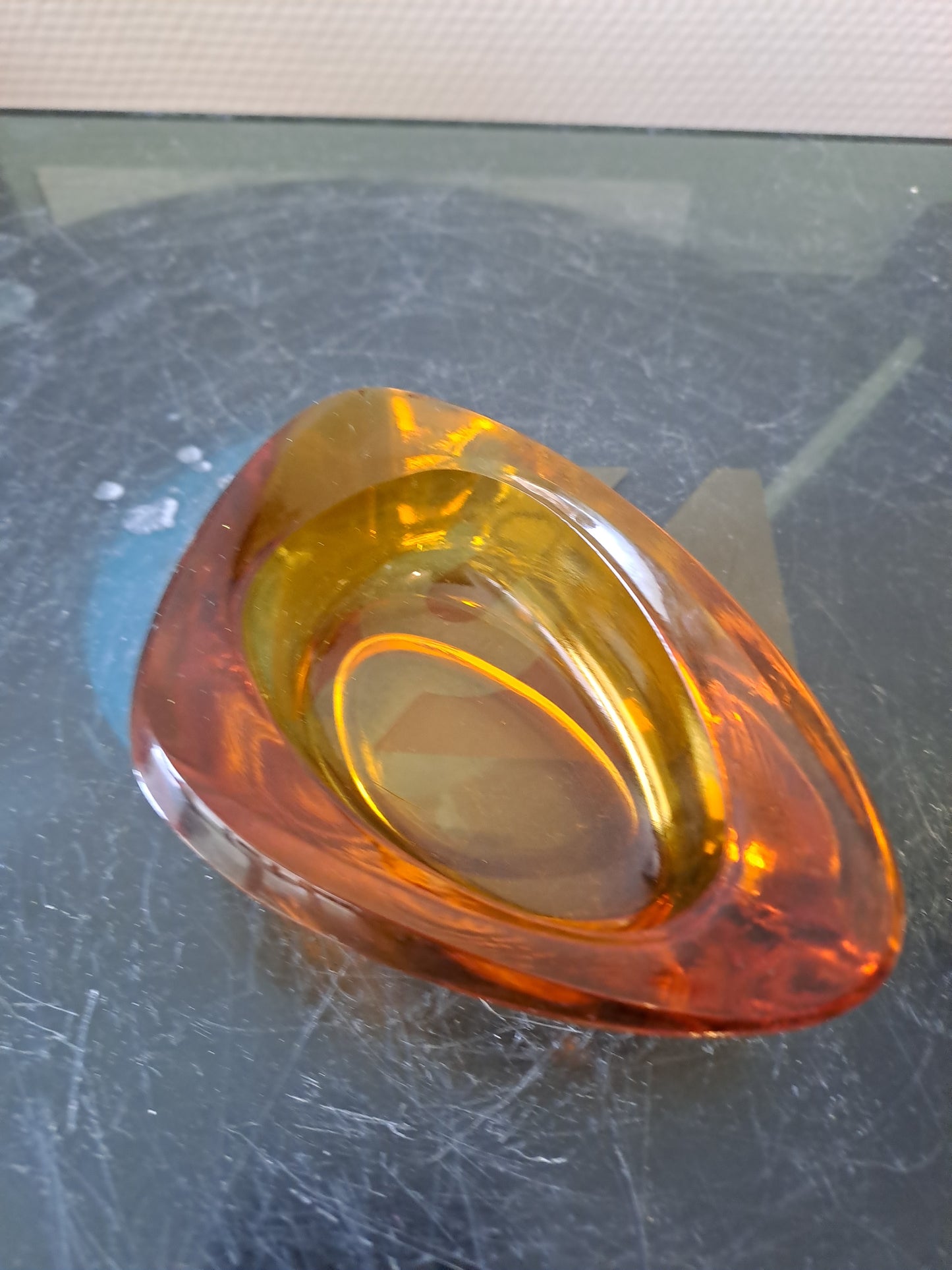 Cendrier Cristal. Design Mi-century.  Ambre. Vintage.