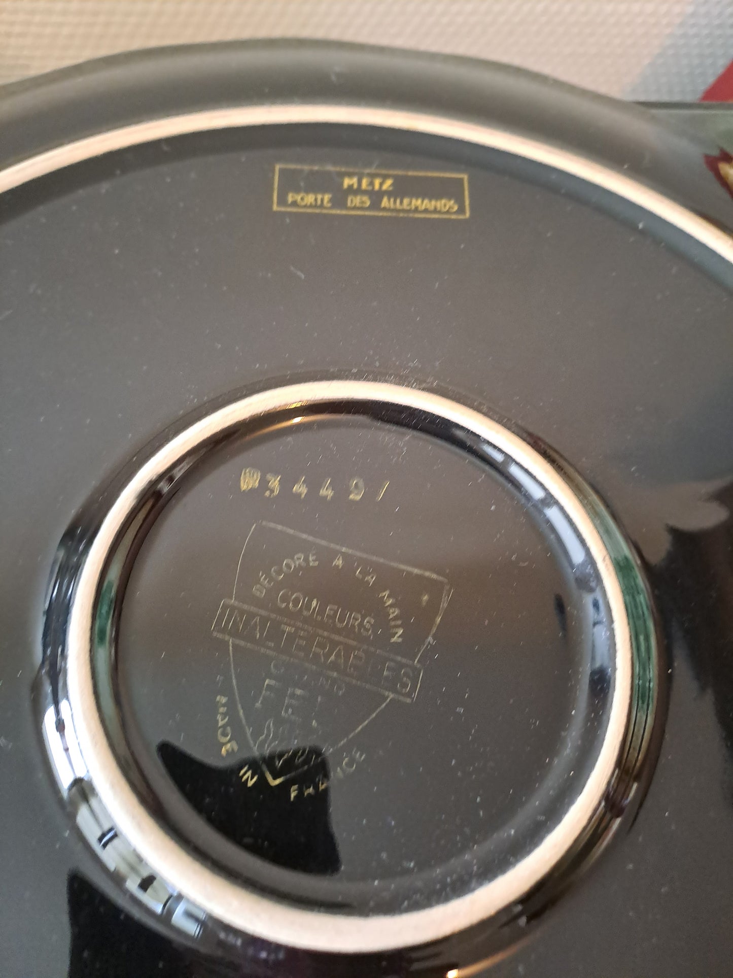 Longwy. Plat Porte Des Allemands Metz. N°3449. Décoré À La Main.