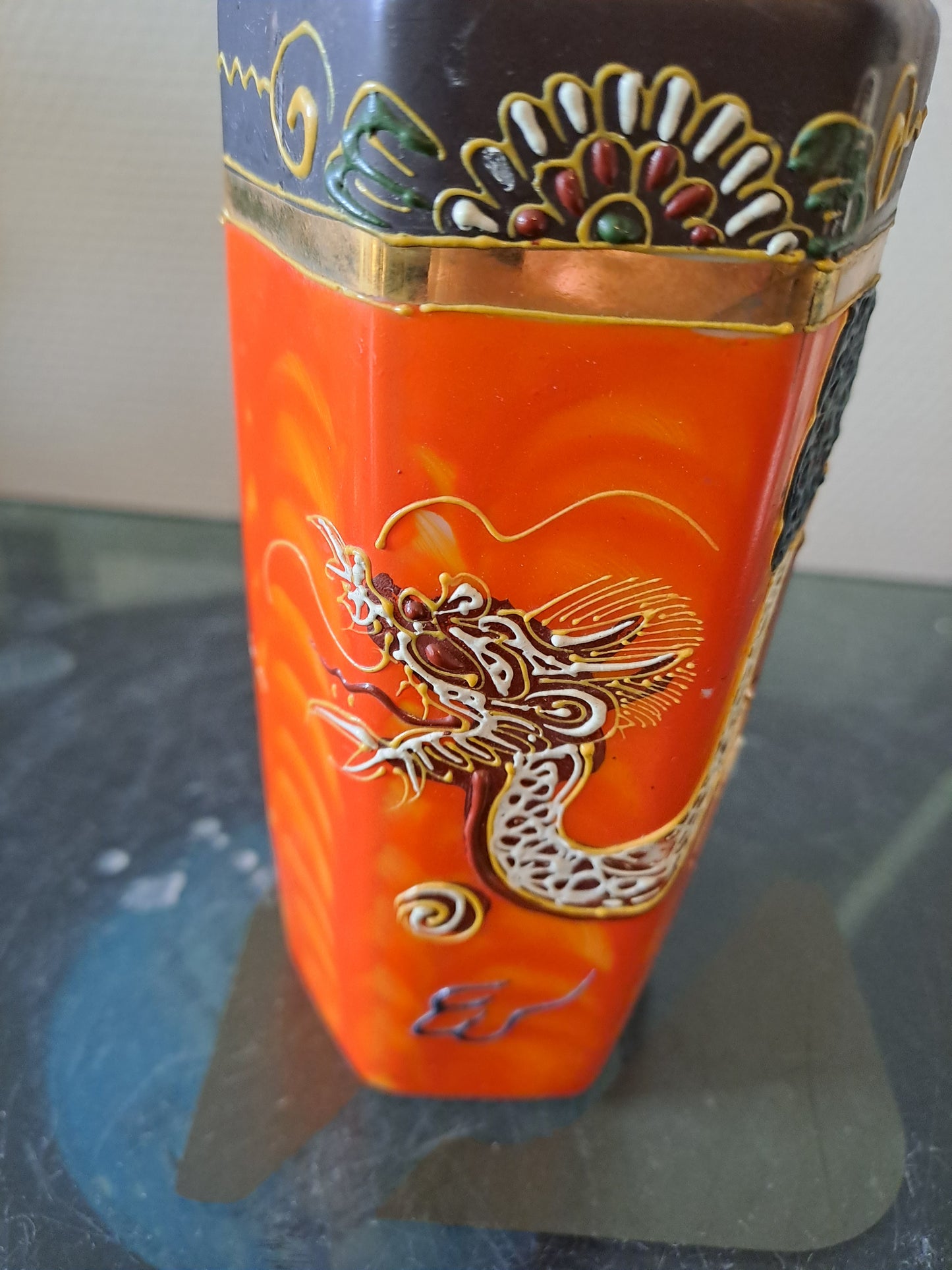 Bouteille À Saké. Nakasima. Peint À La Main. Porcelaine. Japon.