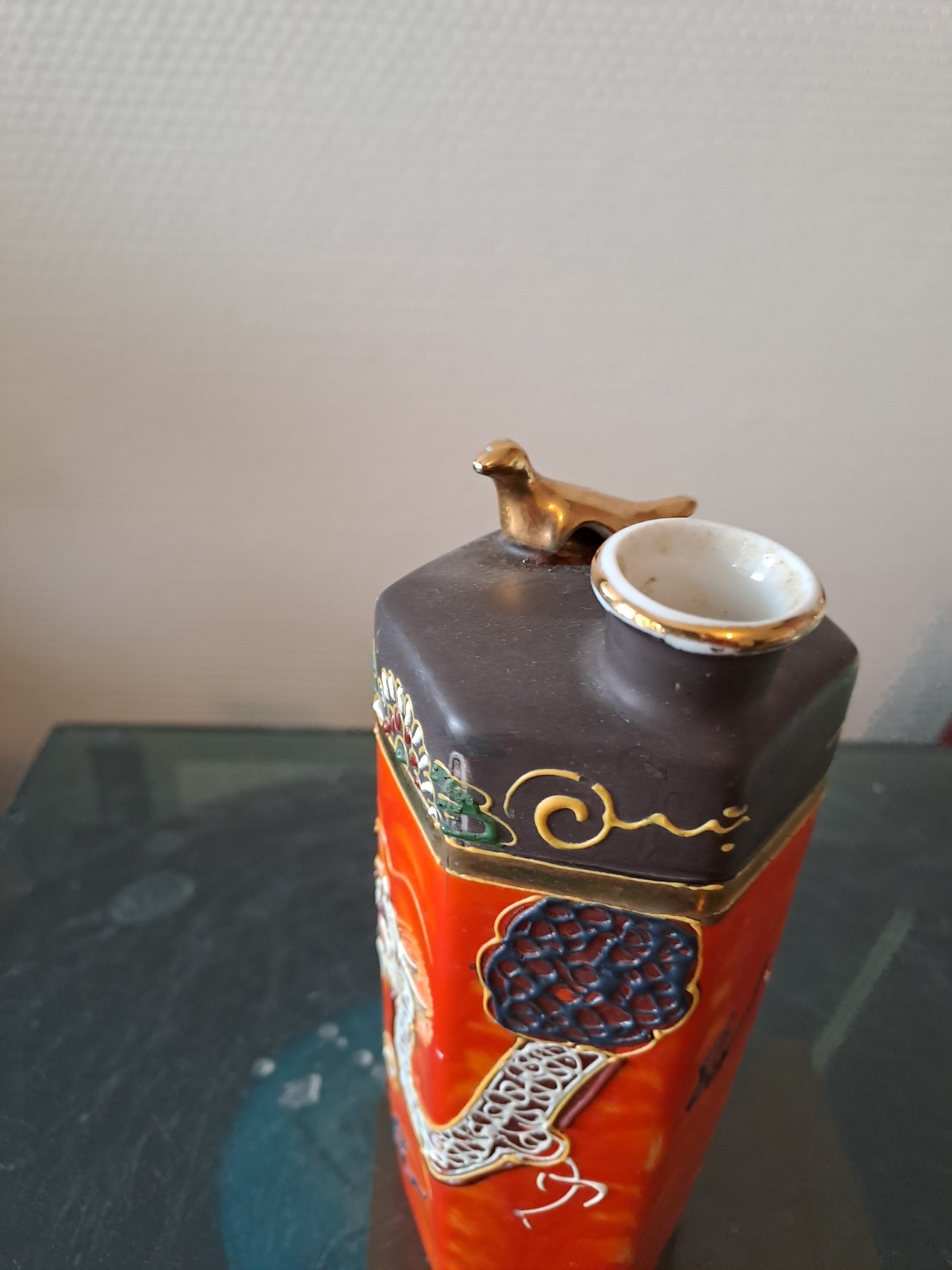 Bouteille À Saké. Nakasima. Peint À La Main. Porcelaine. Japon.