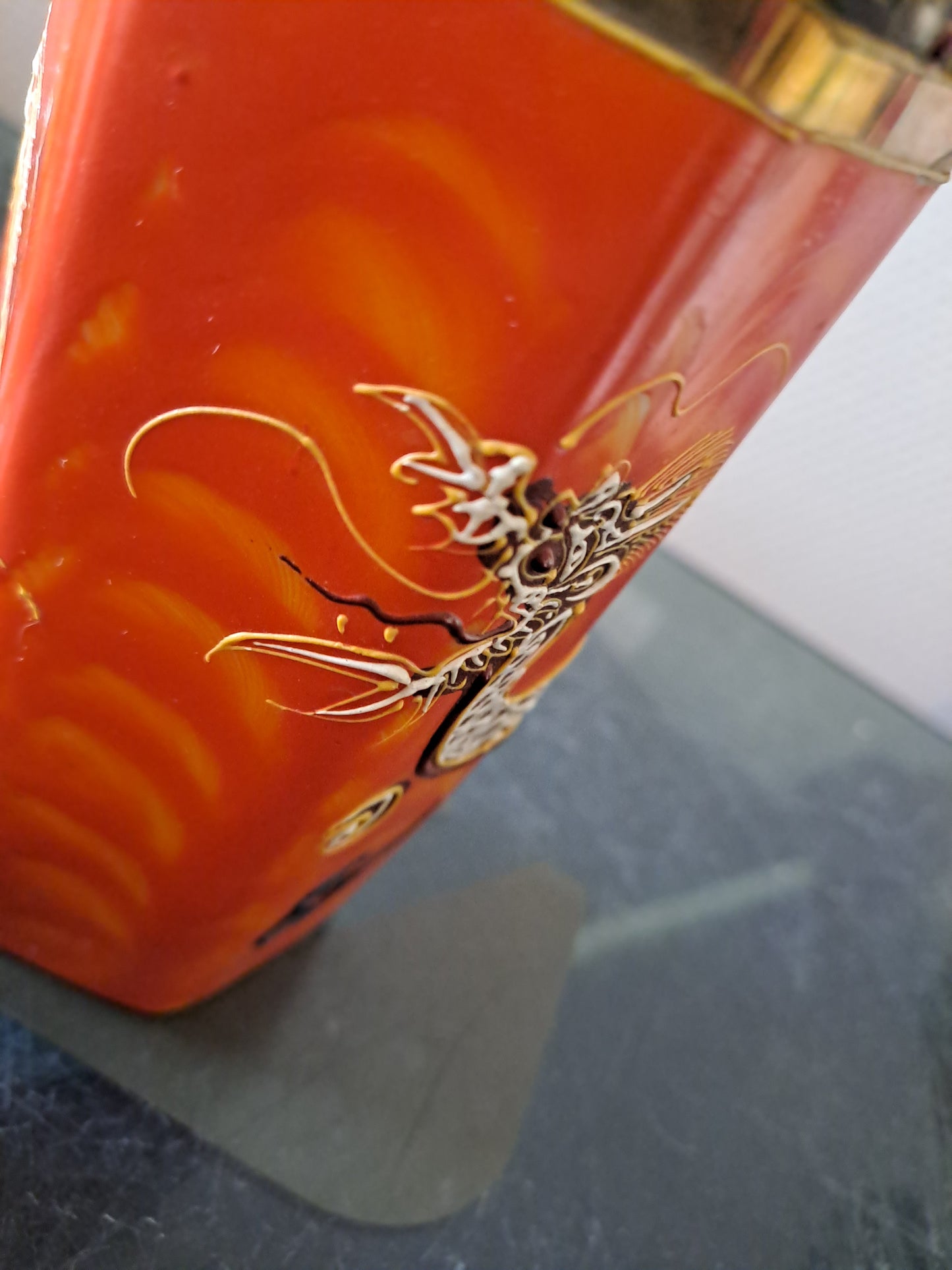 Bouteille À Saké. Nakasima. Peint À La Main. Porcelaine. Japon.