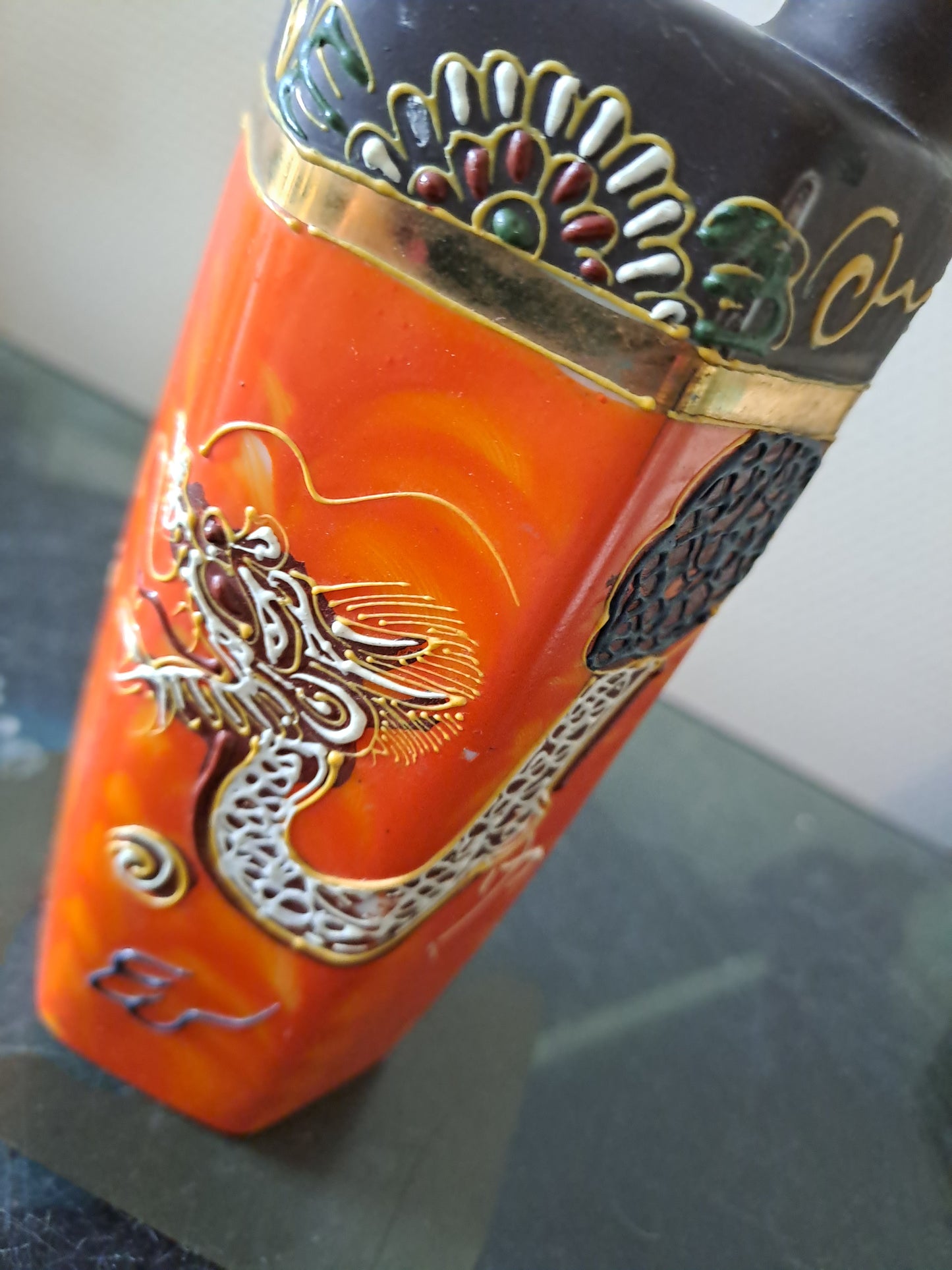 Bouteille À Saké. Nakasima. Peint À La Main. Porcelaine. Japon.