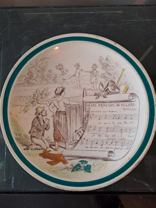 Assiette decorative Musicale. Creuil-Malmaison. Terre De Fer. 9B.