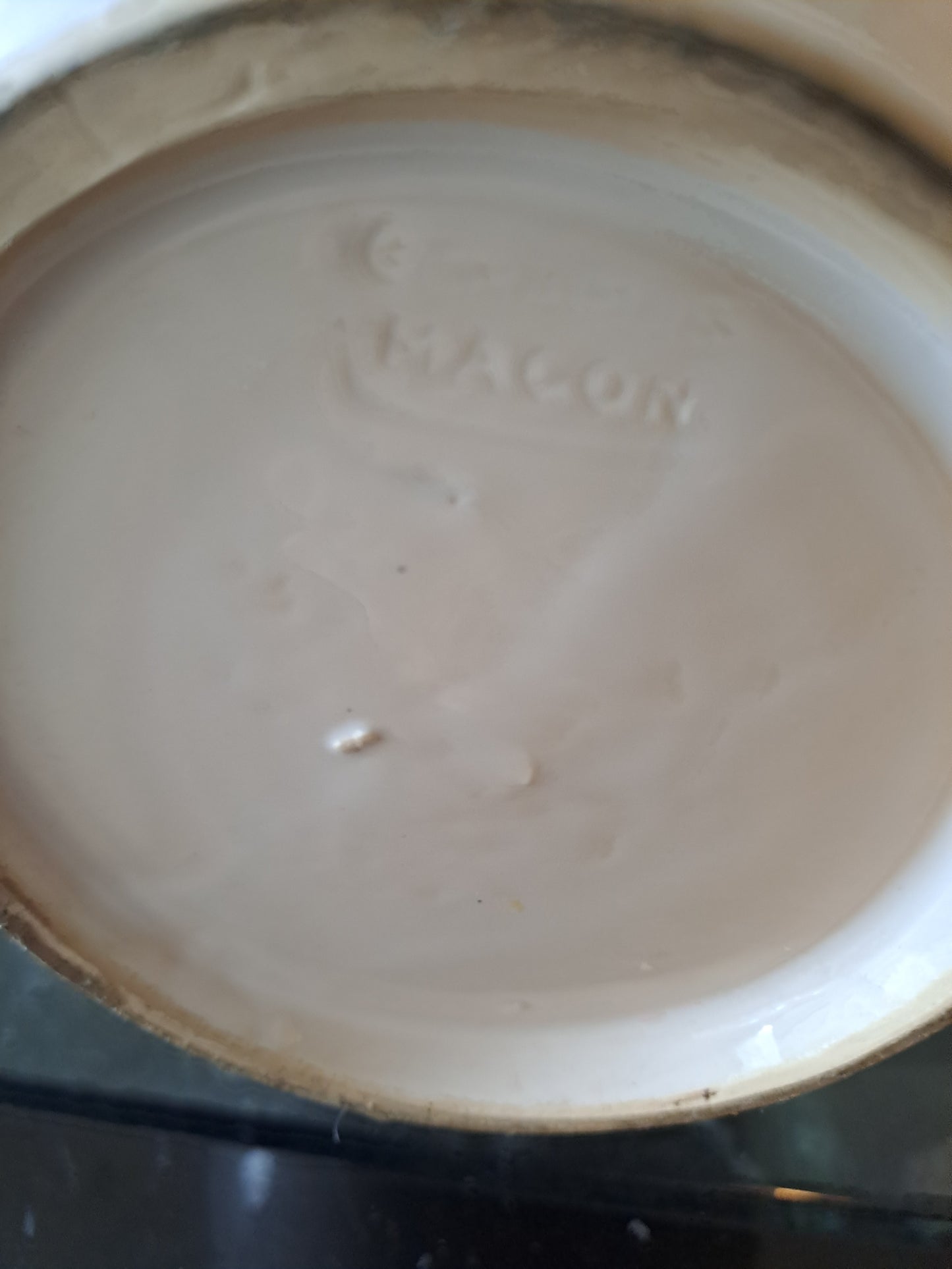 Pichet Chapuis Mâcon. 18/ 19 / 13 Cm.