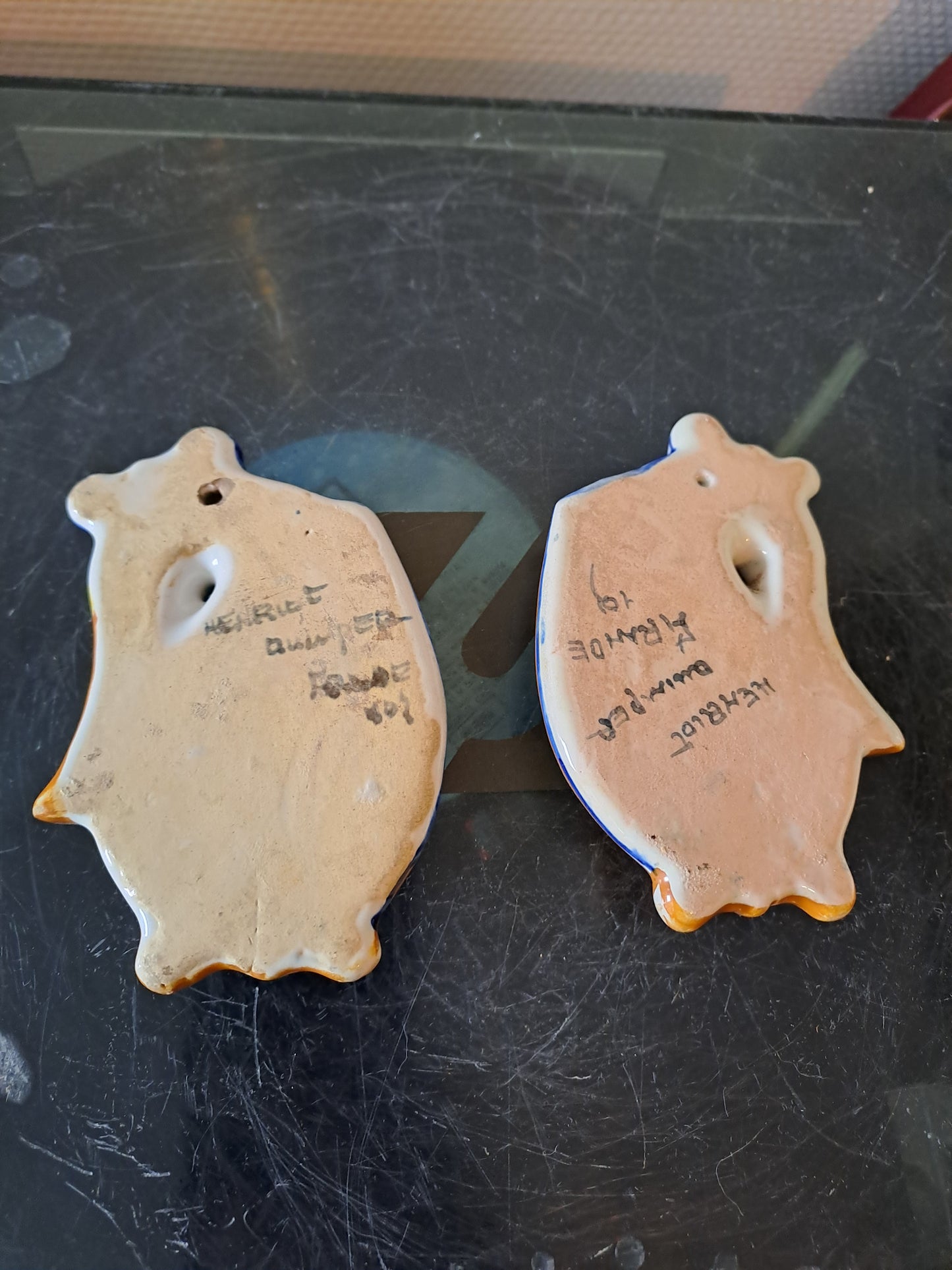 Bouquetieres Henriot Quimper. France.  Applique.