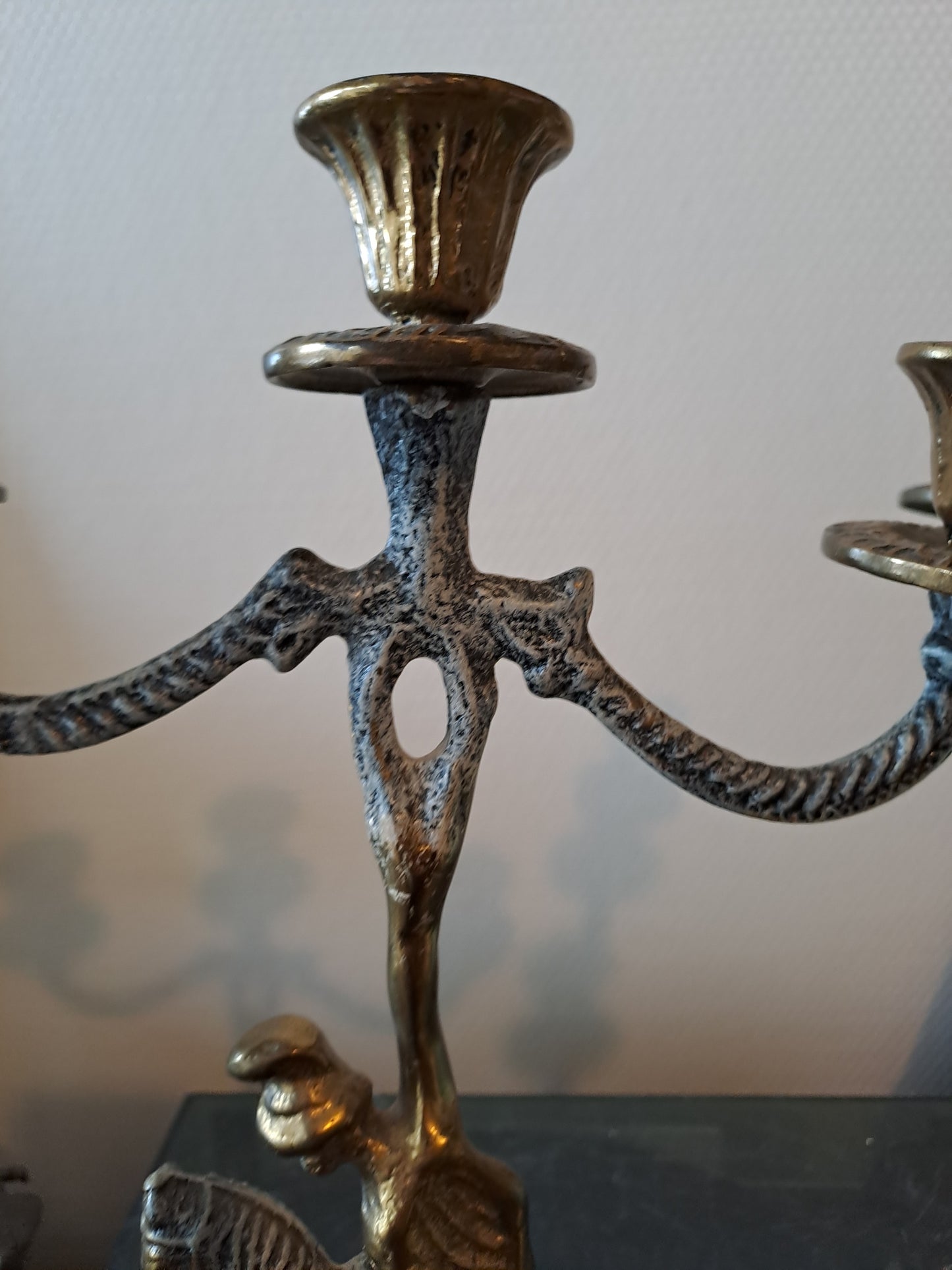 Bougeoirs Figurant des Cavaliers En Laiton.