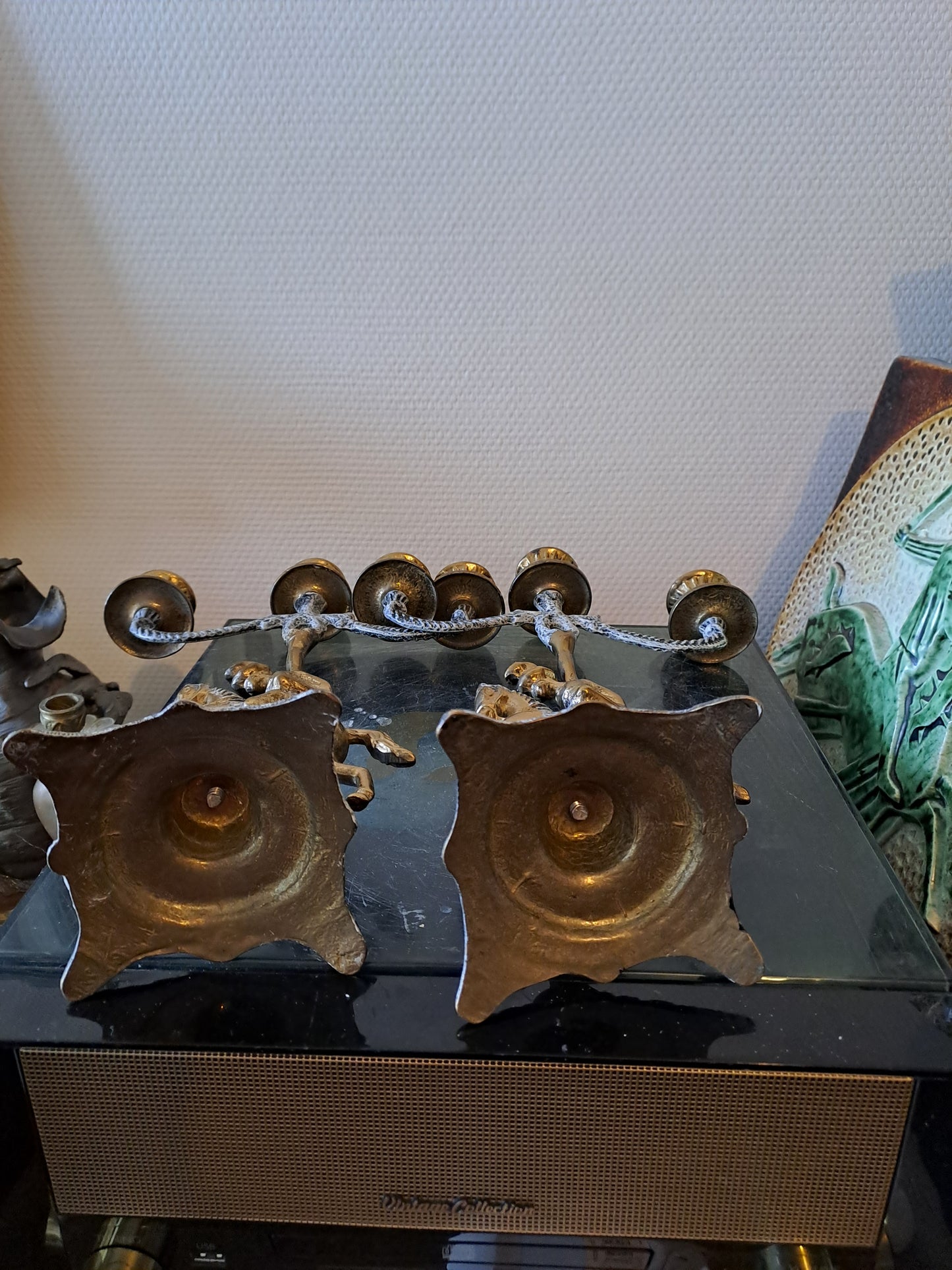 Bougeoirs Figurant des Cavaliers En Laiton.