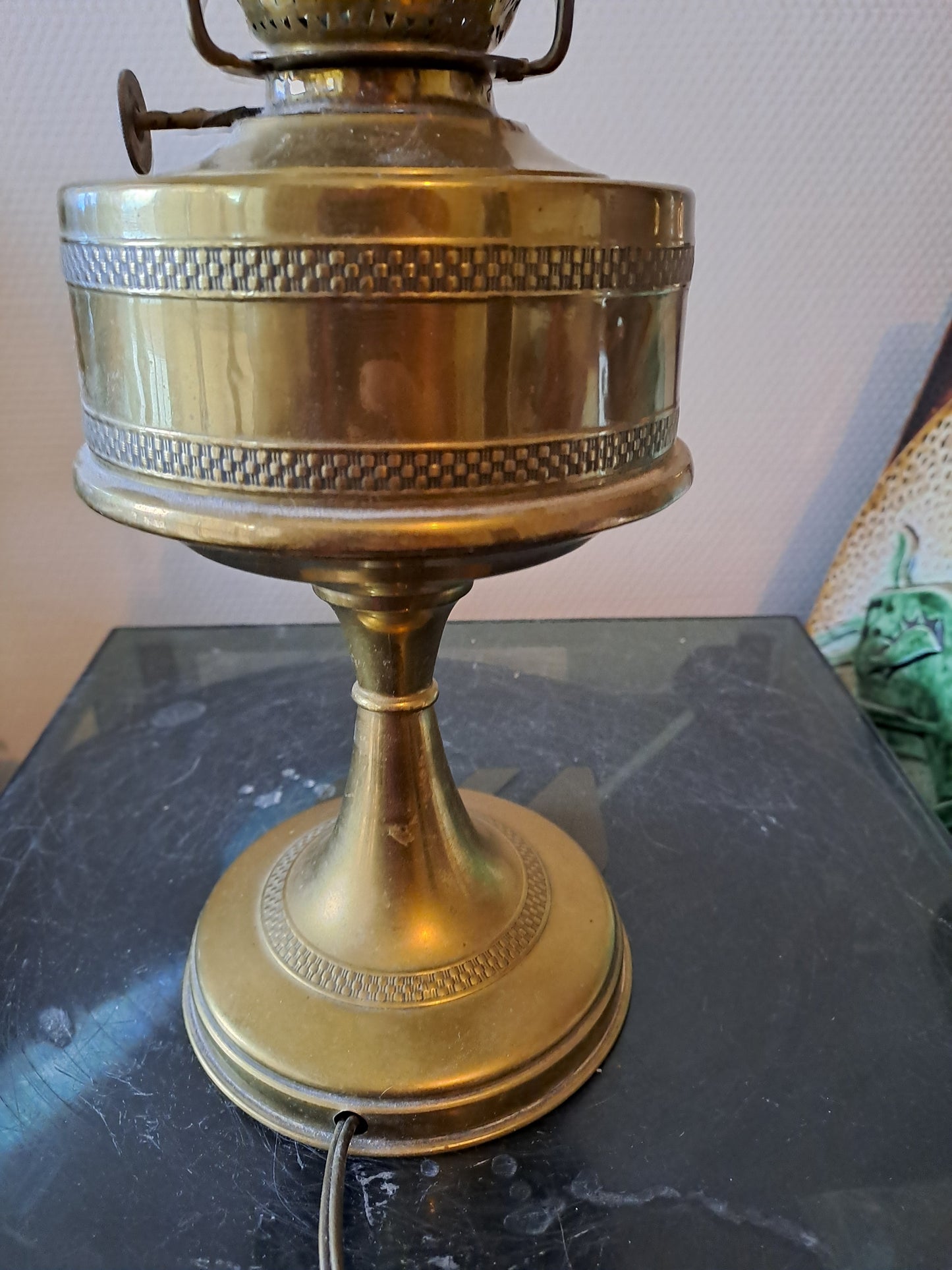 Ancienne Lampe À Pétrole Monté En Lampe.