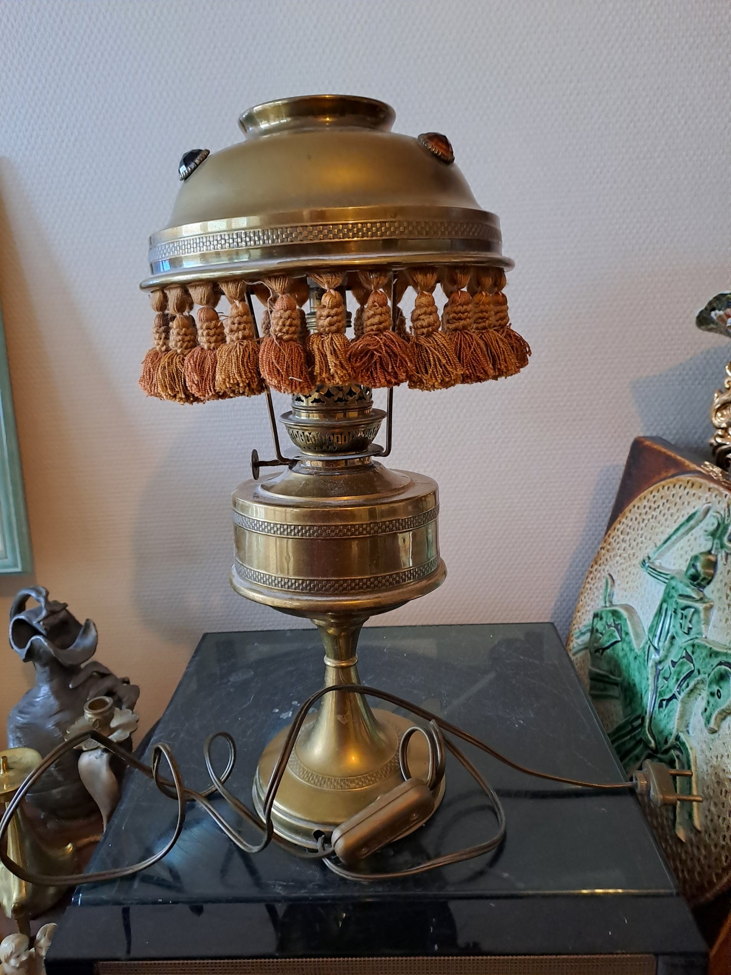 Ancienne Lampe À Pétrole Monté En Lampe.