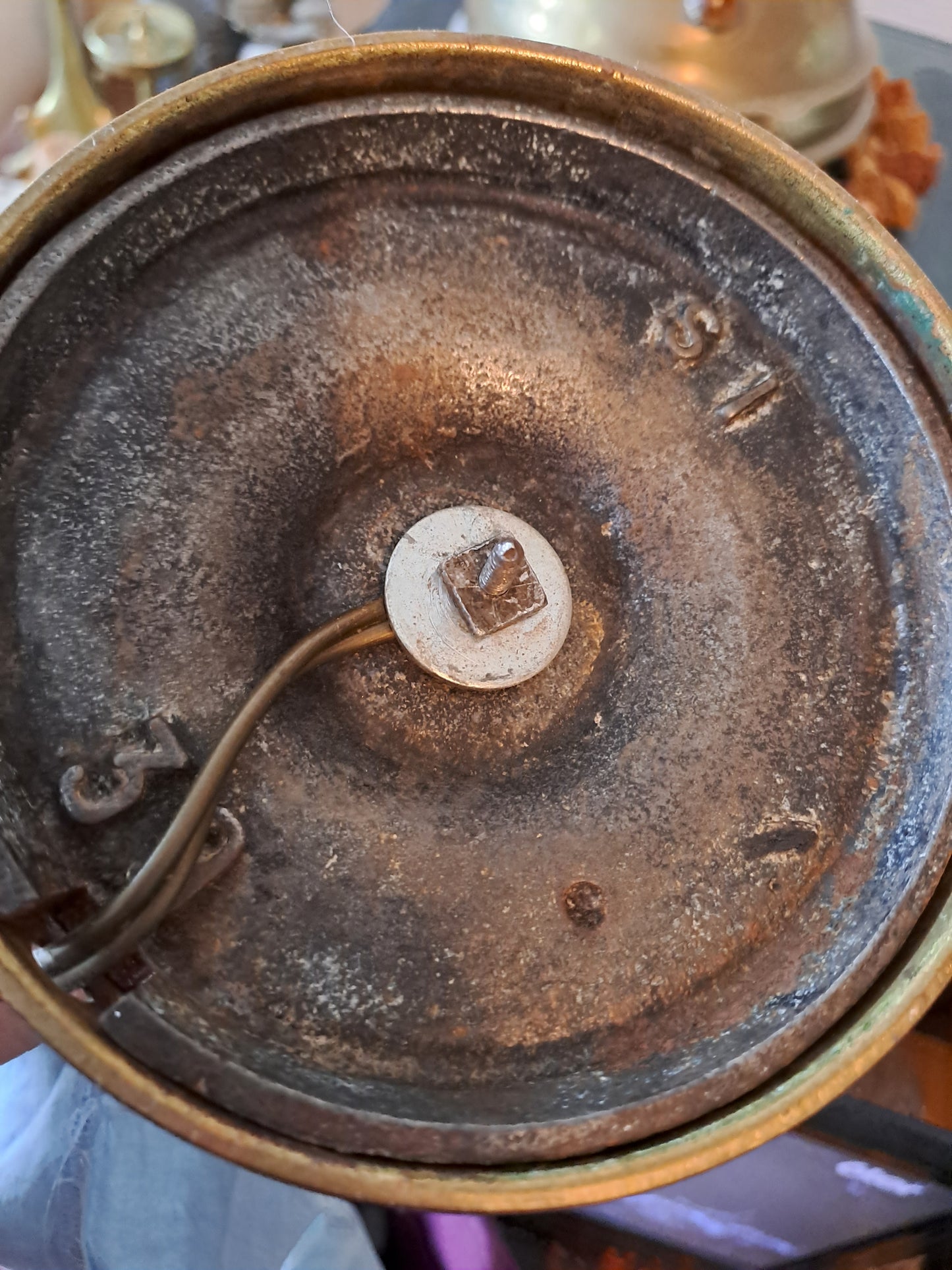 Ancienne Lampe À Pétrole Monté En Lampe.