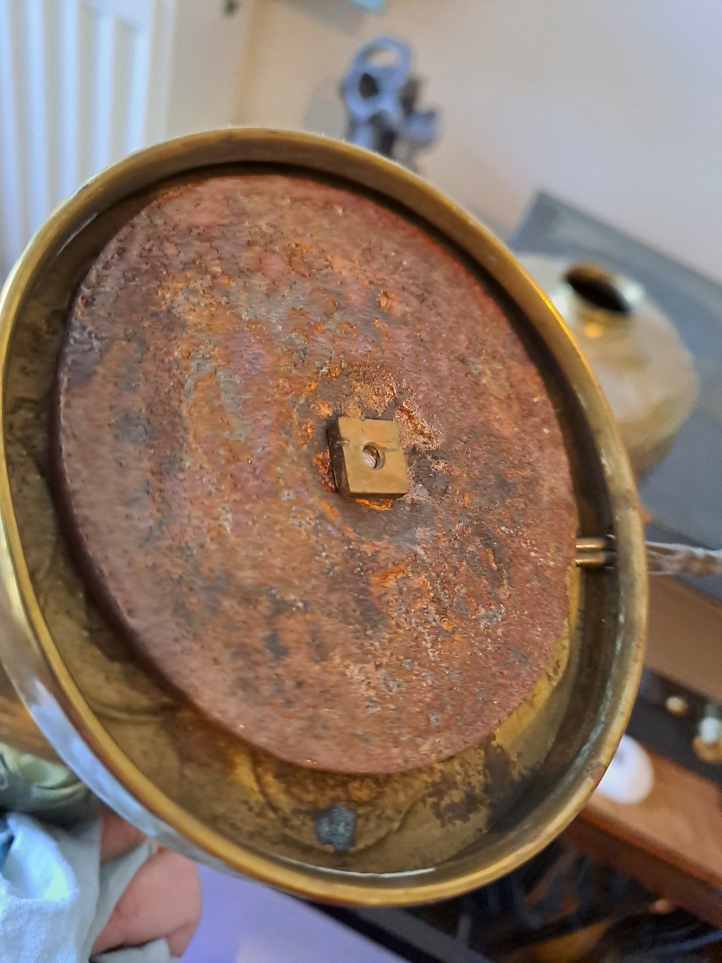 Ancienne Lampe À Pétrole Monté En Lampe.