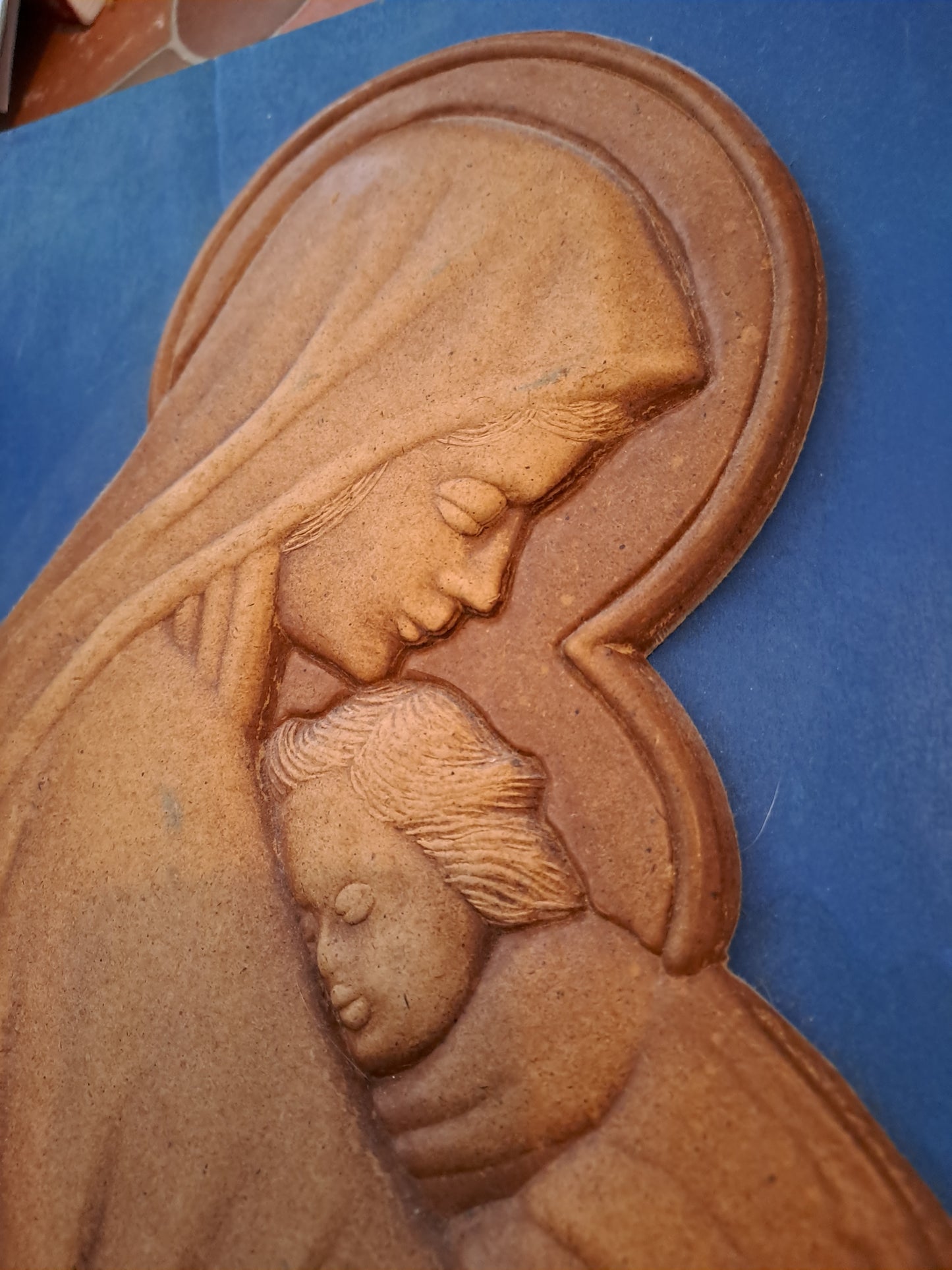 Cadre Représentant La Sainte Vierge Marie Portant L'enfant Jesus. Bois Et...