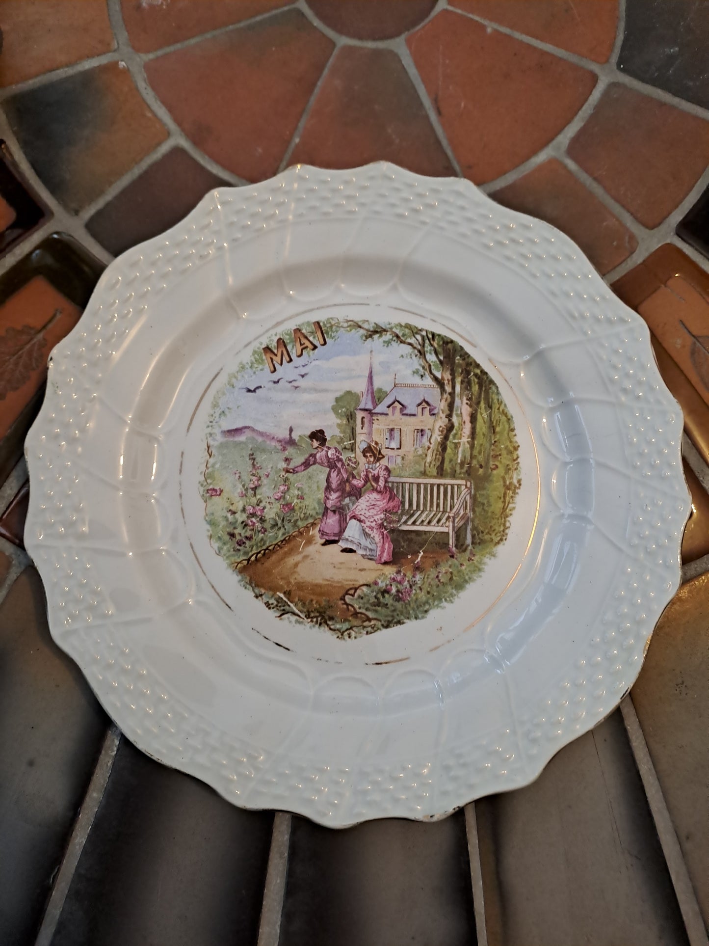 Assiette Saint Amand Et Hamage. Mai.