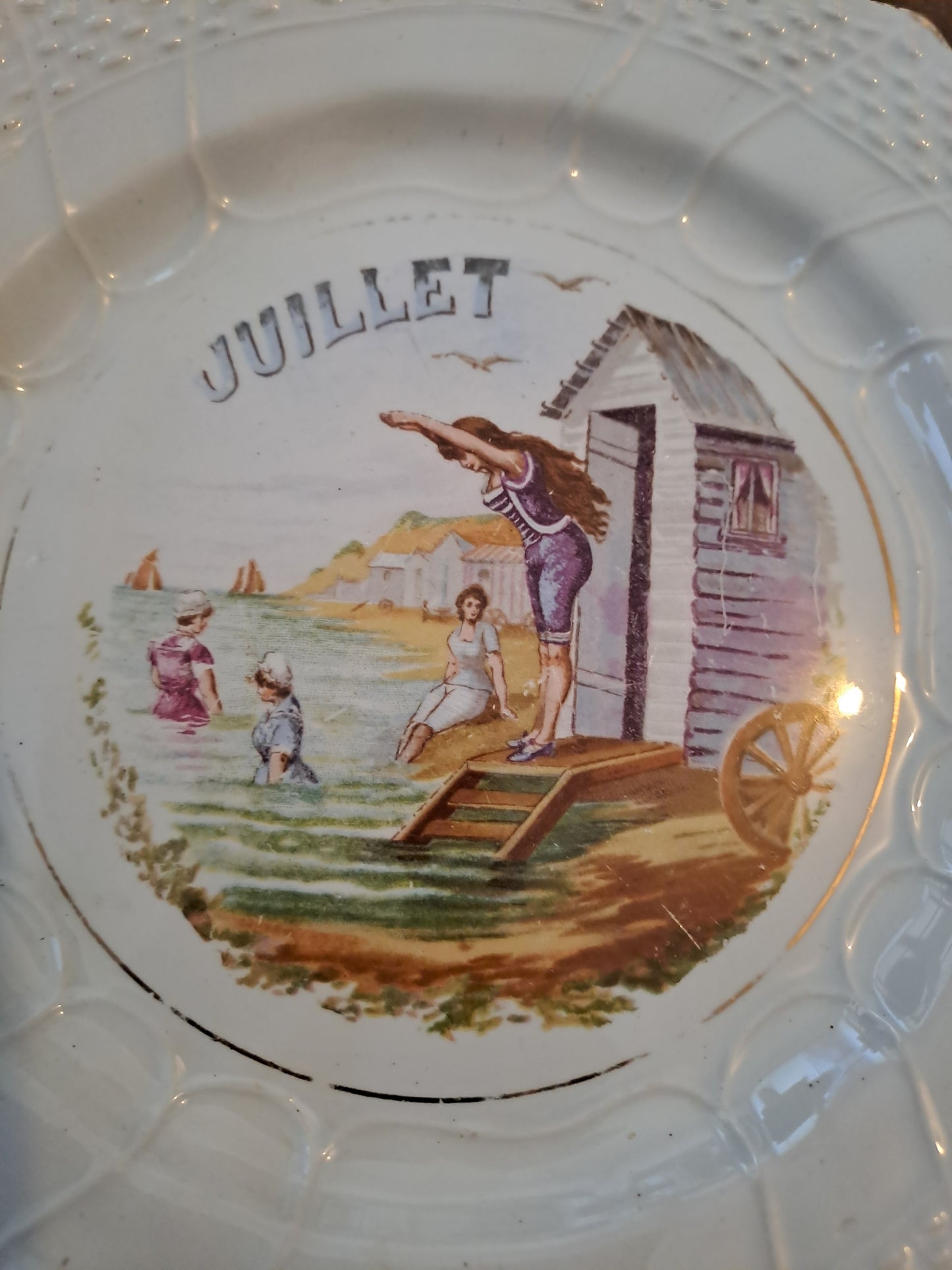 Assiette Saint Amand Et Hamage. Juillet.