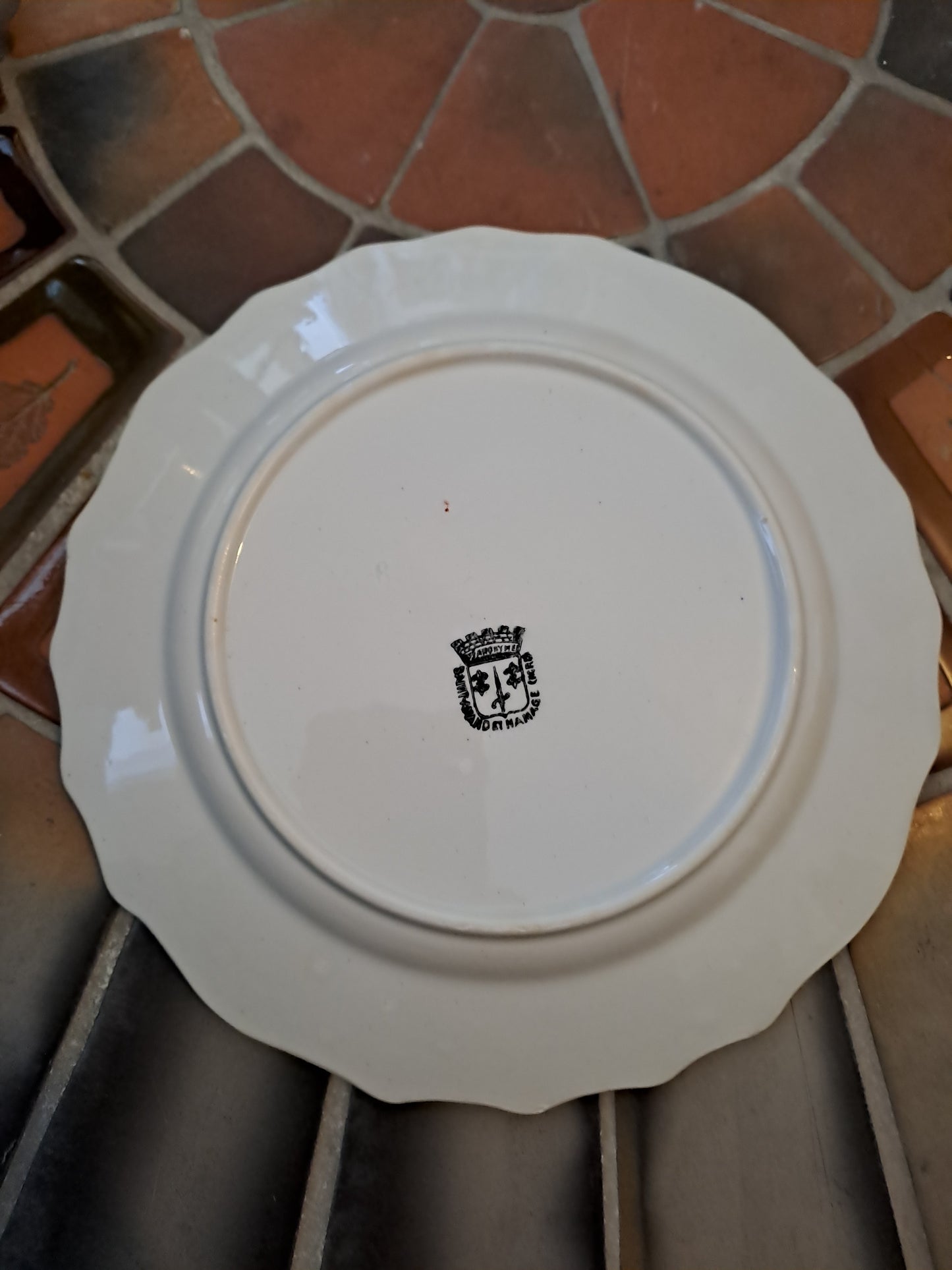 Assiette Saint Amand Et Hamage. Juillet.