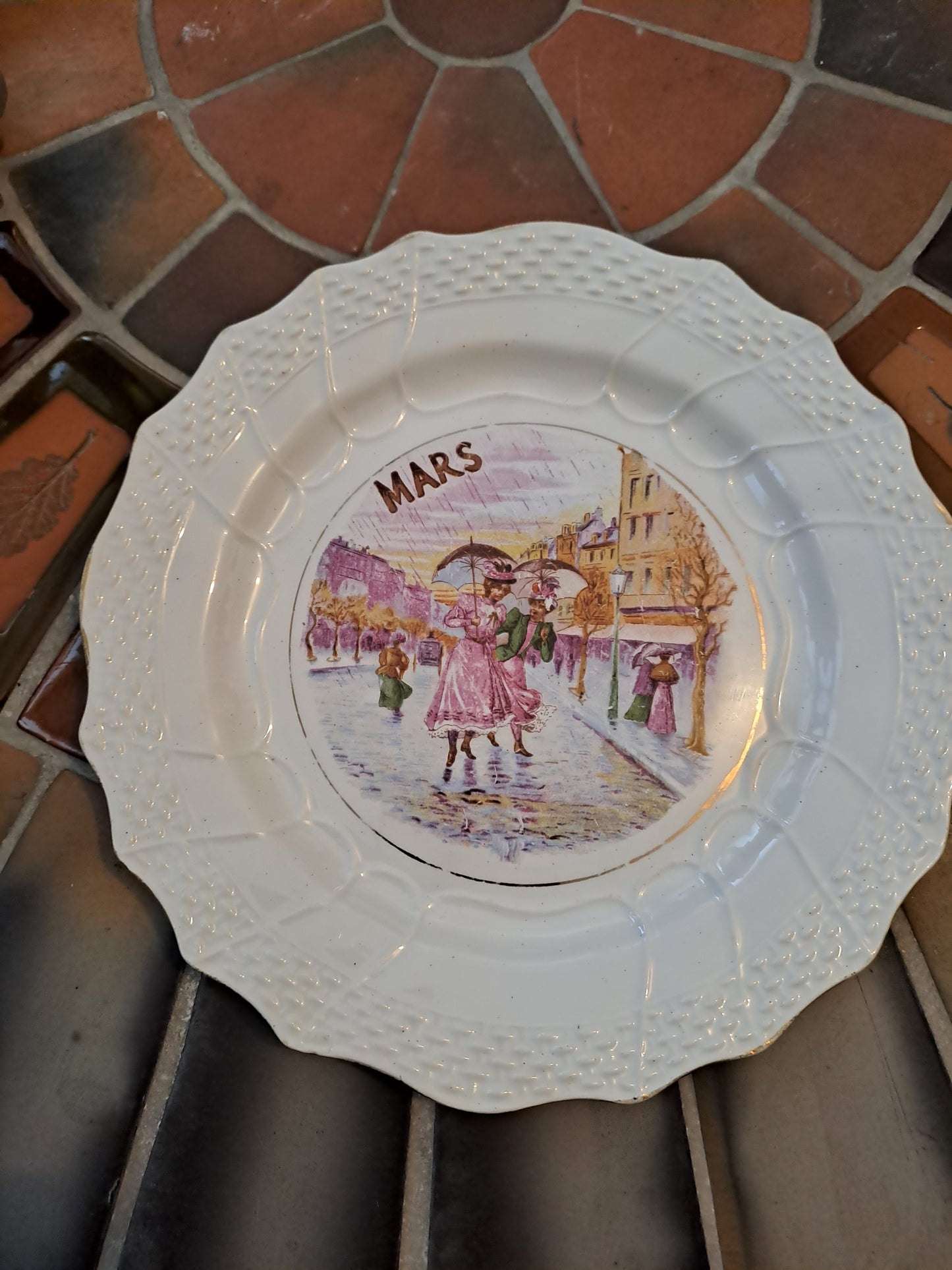Assiette Saint Amand Et Hamage. Mars.