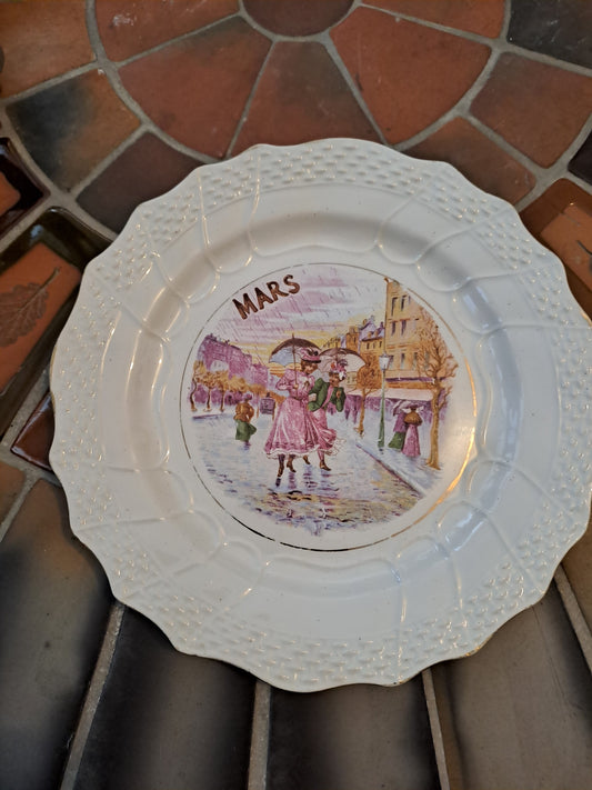 Assiette Saint Amand Et Hamage. Mars.