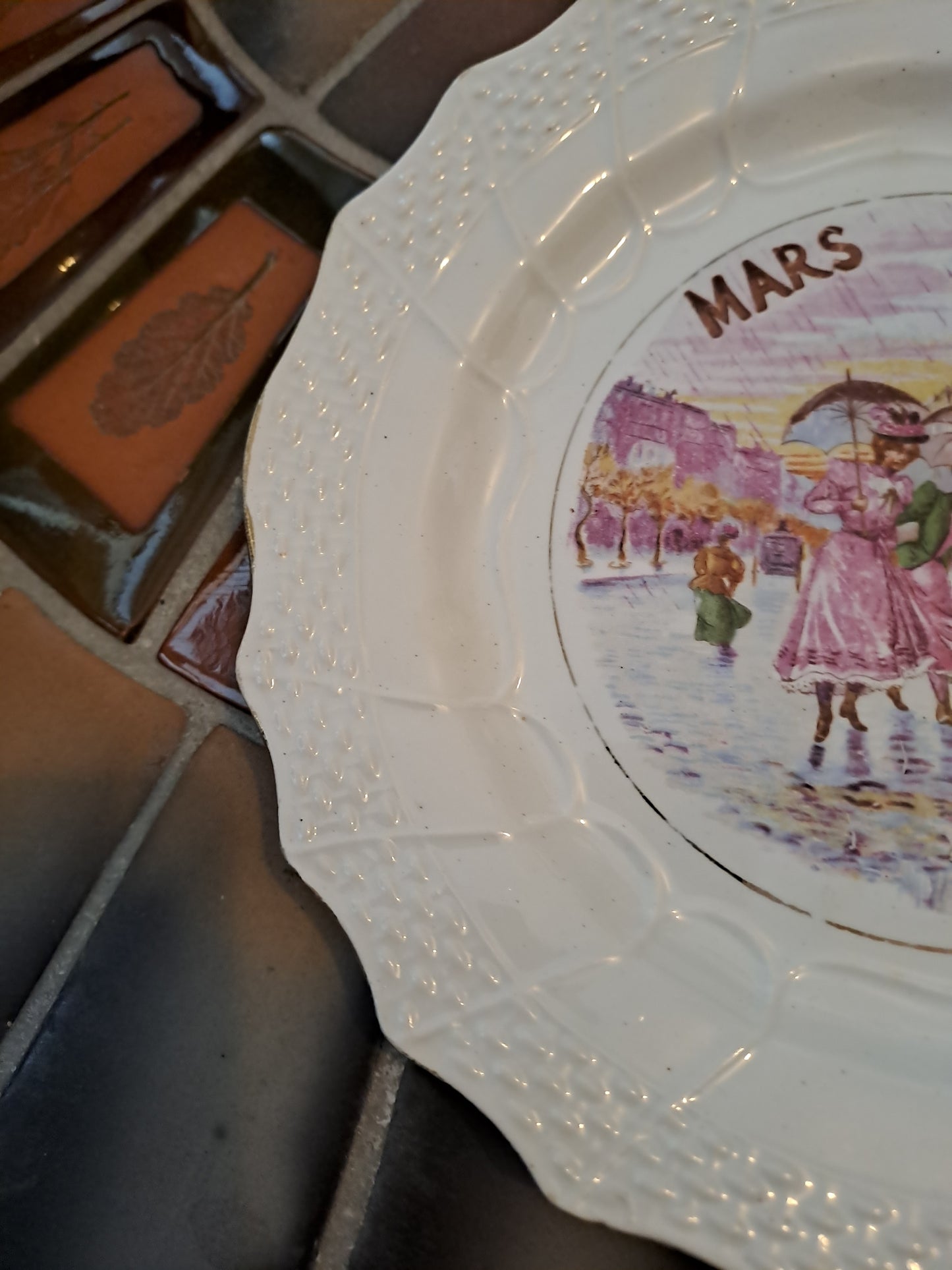 Assiette Saint Amand Et Hamage. Mars.