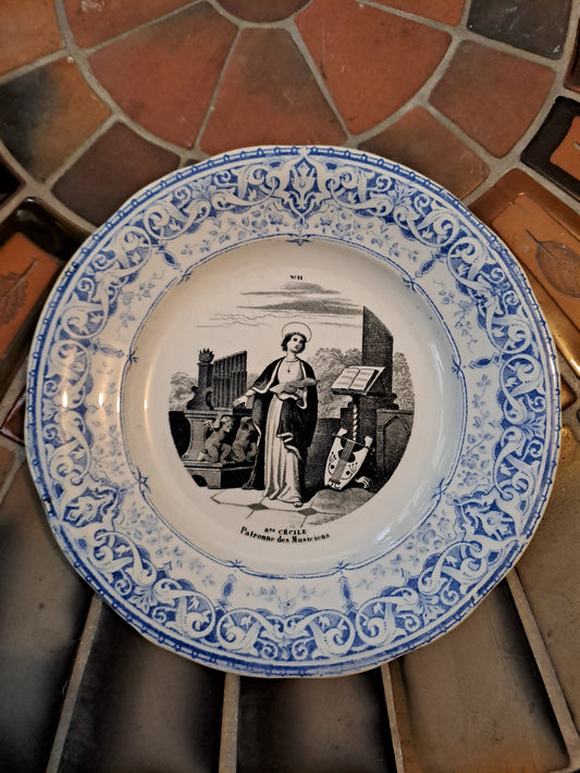 Assiette. Sainte Cécile. Creuil Et Montereau. N°11.