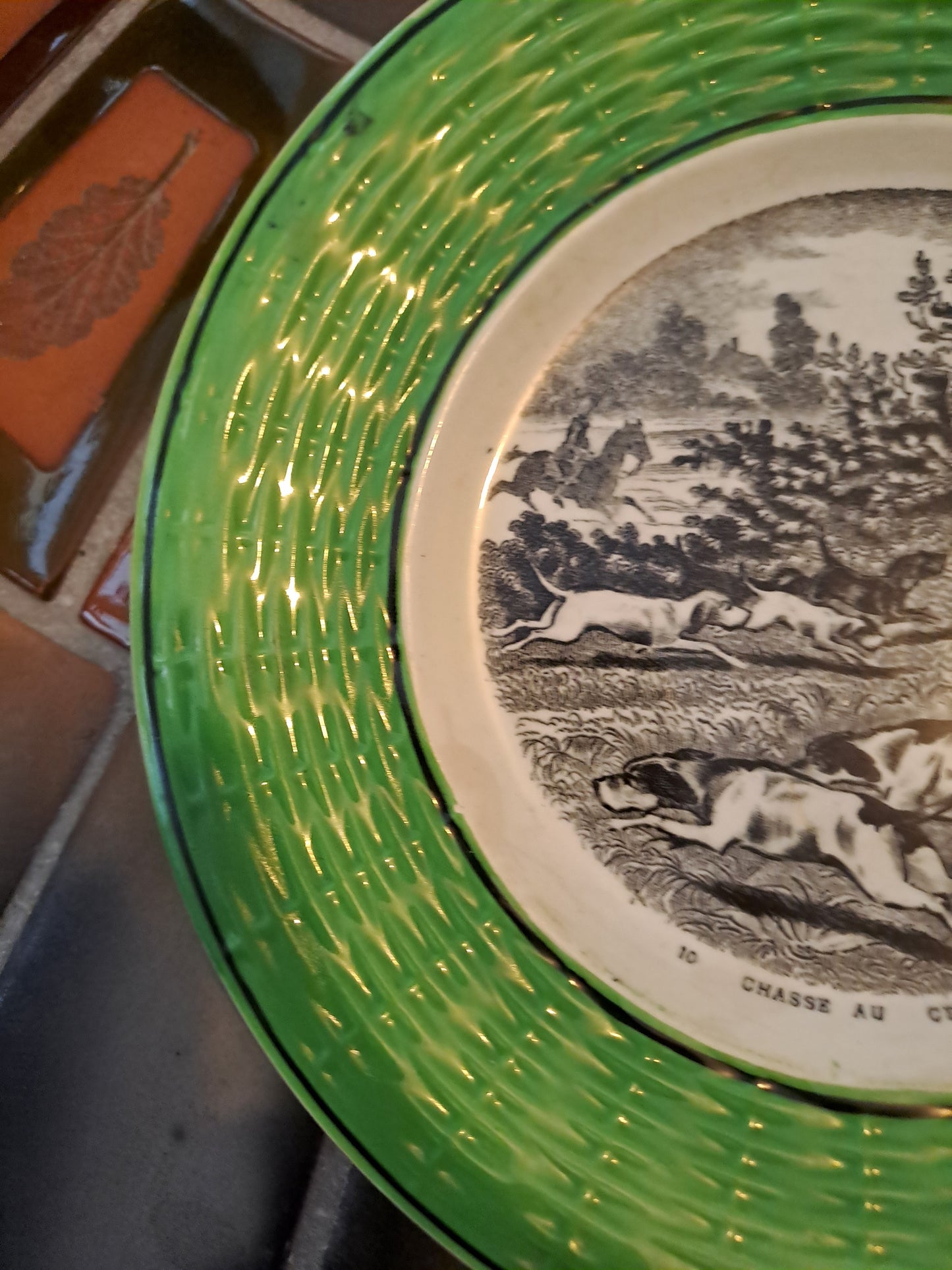 Assiette parlante Digoin et Sarreguemines. Chasse Au Cerf. 18.5 Cm.