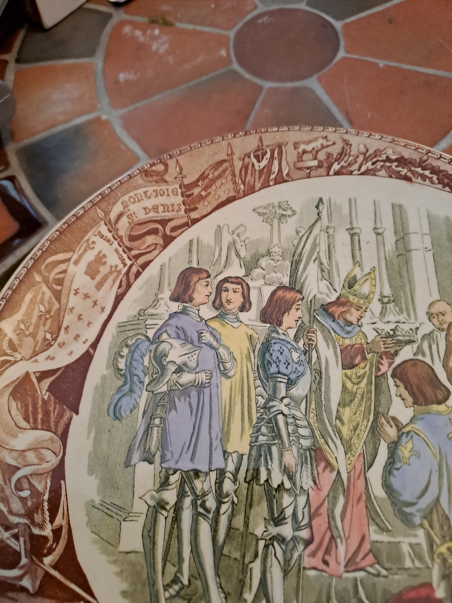 Assiette sarreguemines. Jeanne d'Arc. Sacre De Charles VII. Ancien décoration vintage catholique.