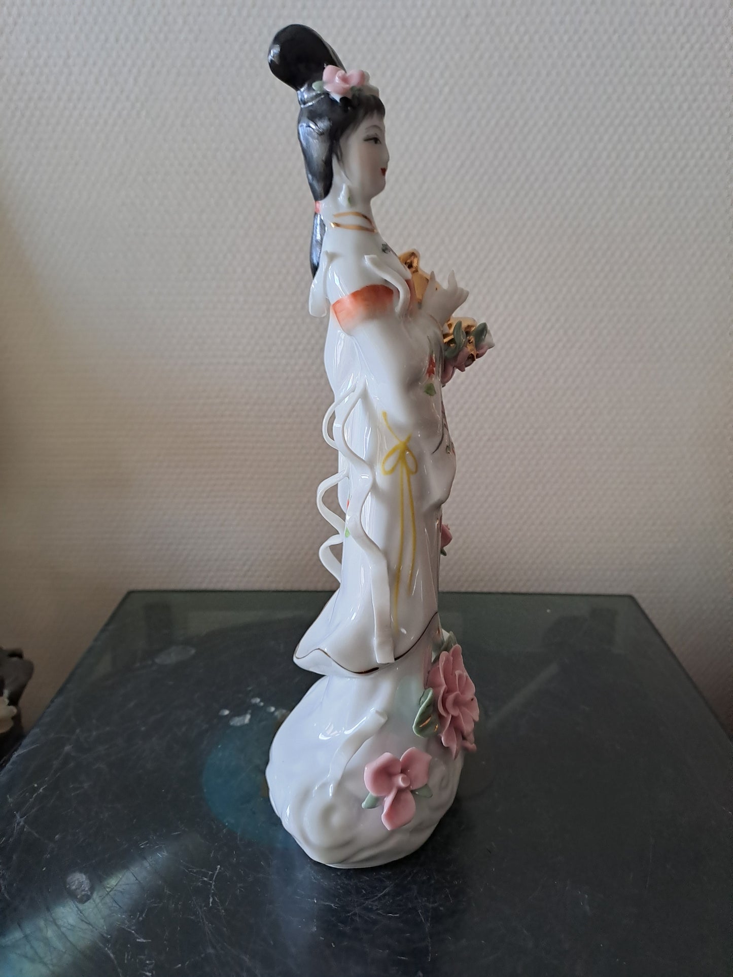 Statue Geisha Porcelaine et Visage Biscuit.