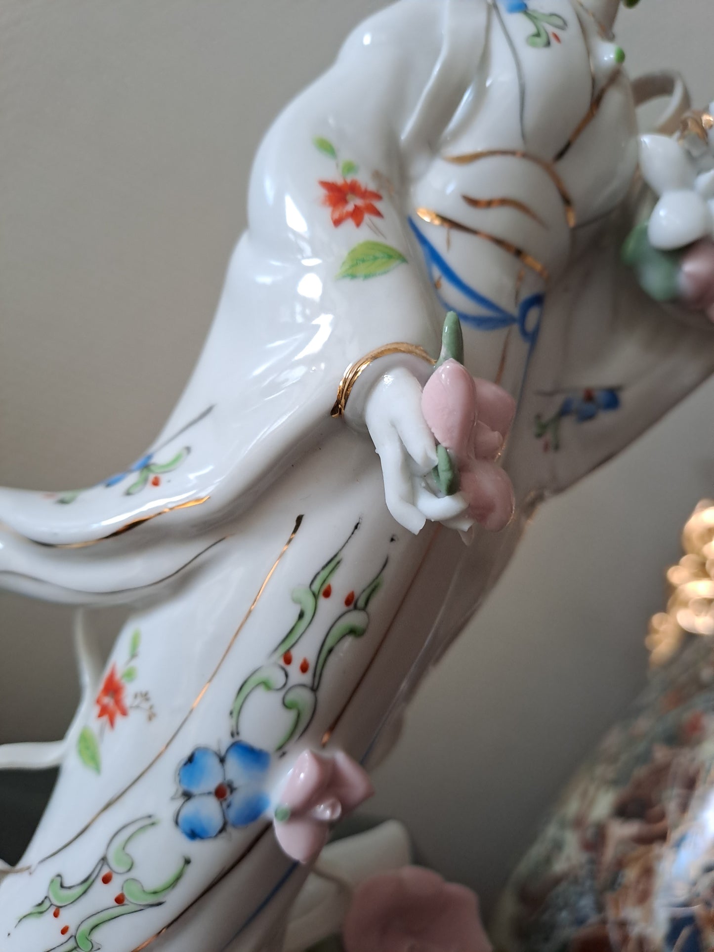 Statue Geisha Porcelaine Et Visage Biscuit.