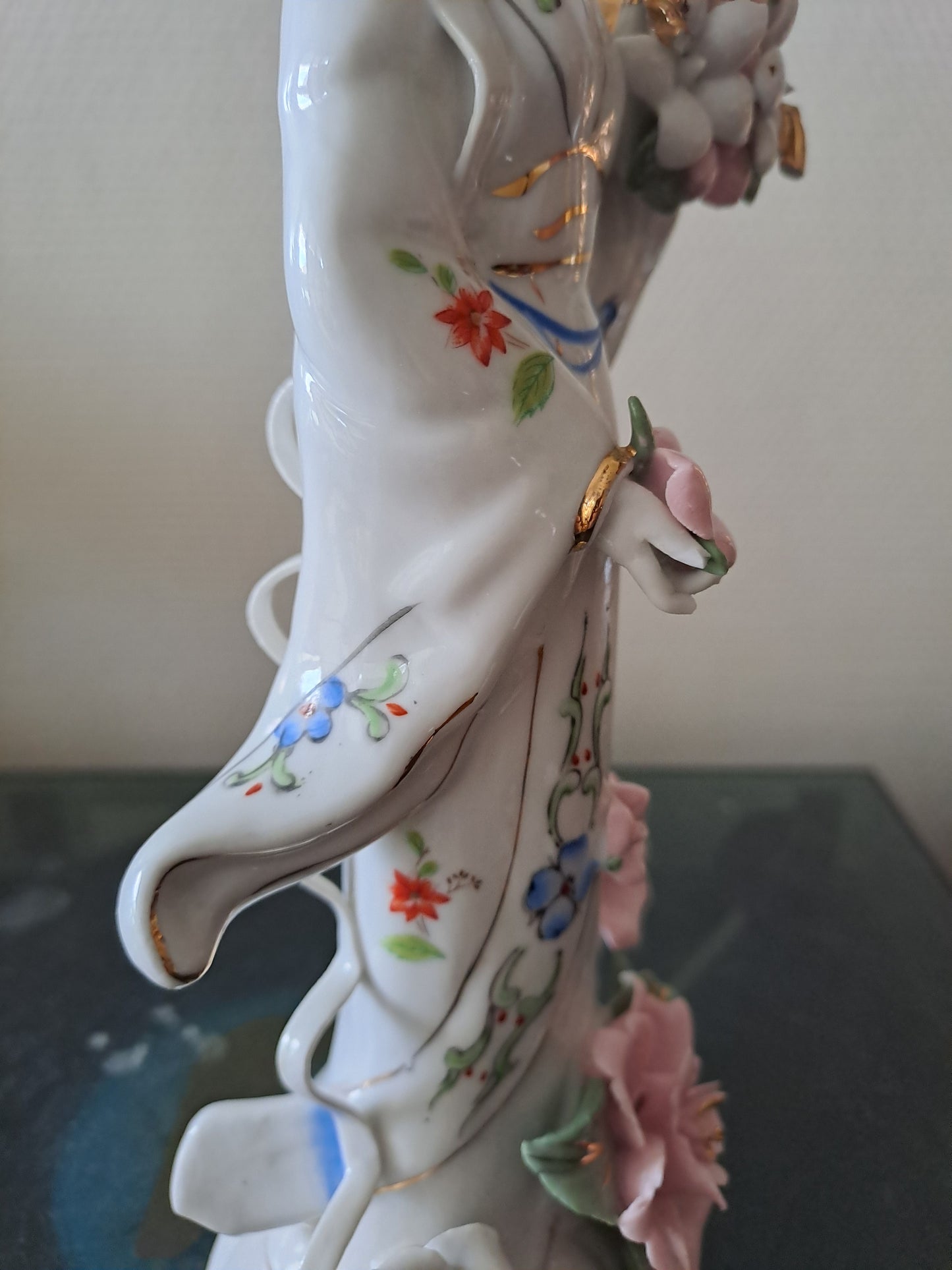 Statue Geisha Porcelaine Et Visage Biscuit.