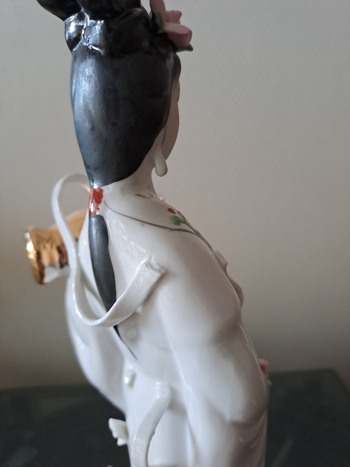 Statue Geisha Porcelaine Et Visage Biscuit.