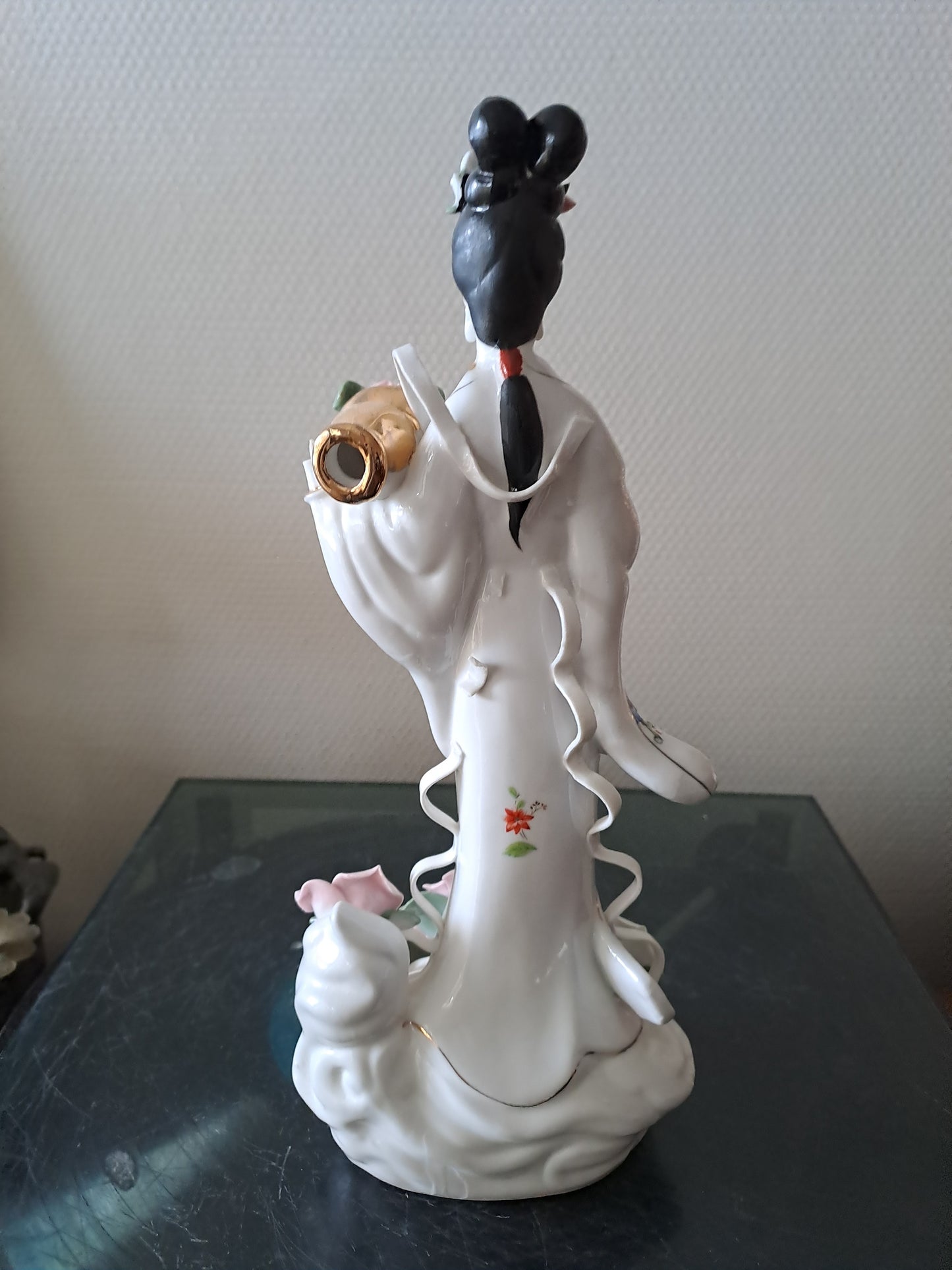 Statue Geisha Porcelaine Et Visage Biscuit.
