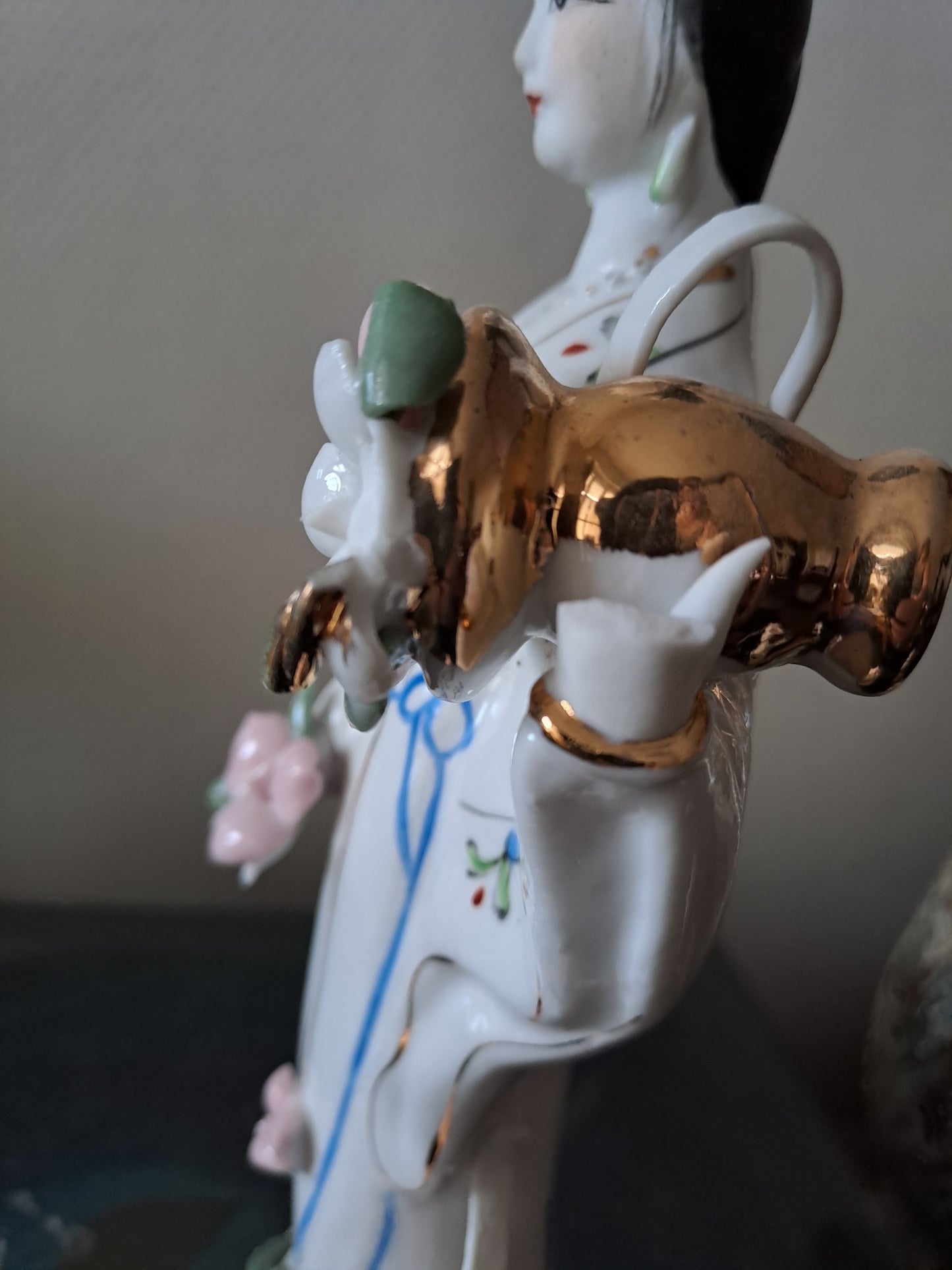 Statue Geisha Porcelaine Et Visage Biscuit.